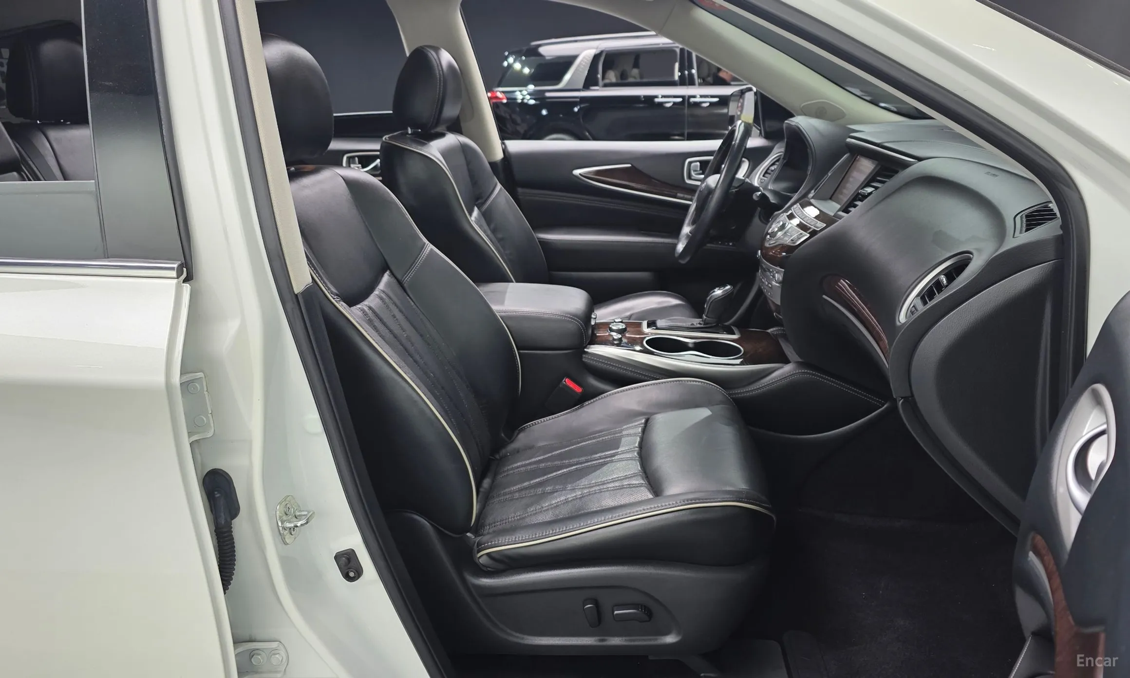 Infiniti QX60 превью 10