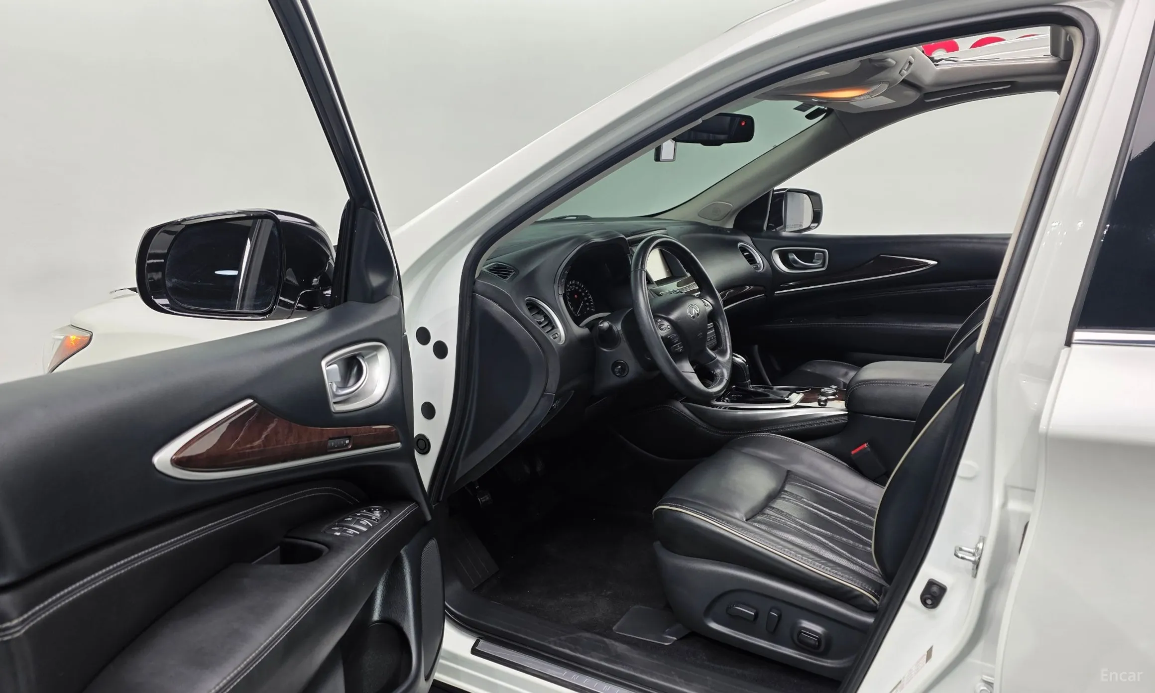 Infiniti QX60 превью 11