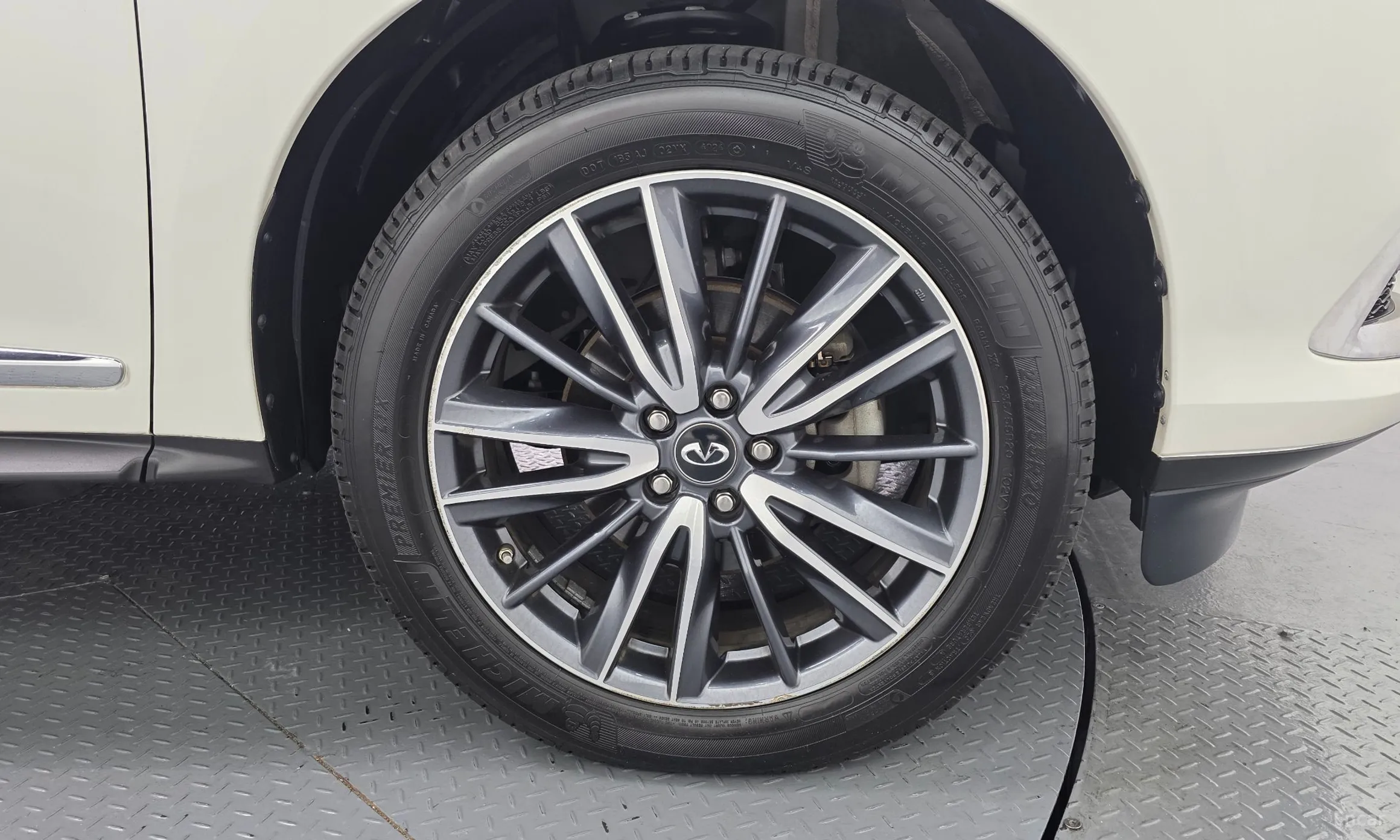 Infiniti QX60 превью 5