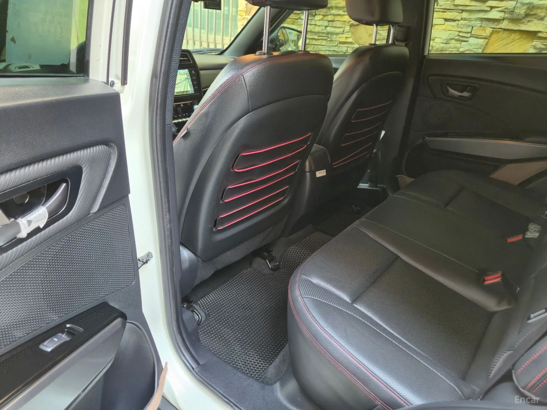 KG Mobility (SsangYong) Berry New Tivoli превью 10