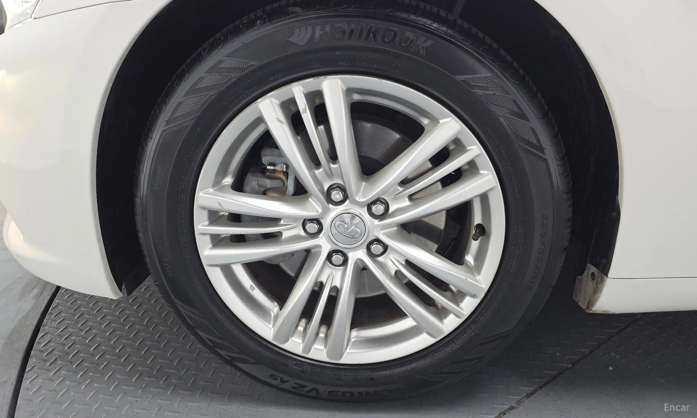 Infiniti G25 превью 5