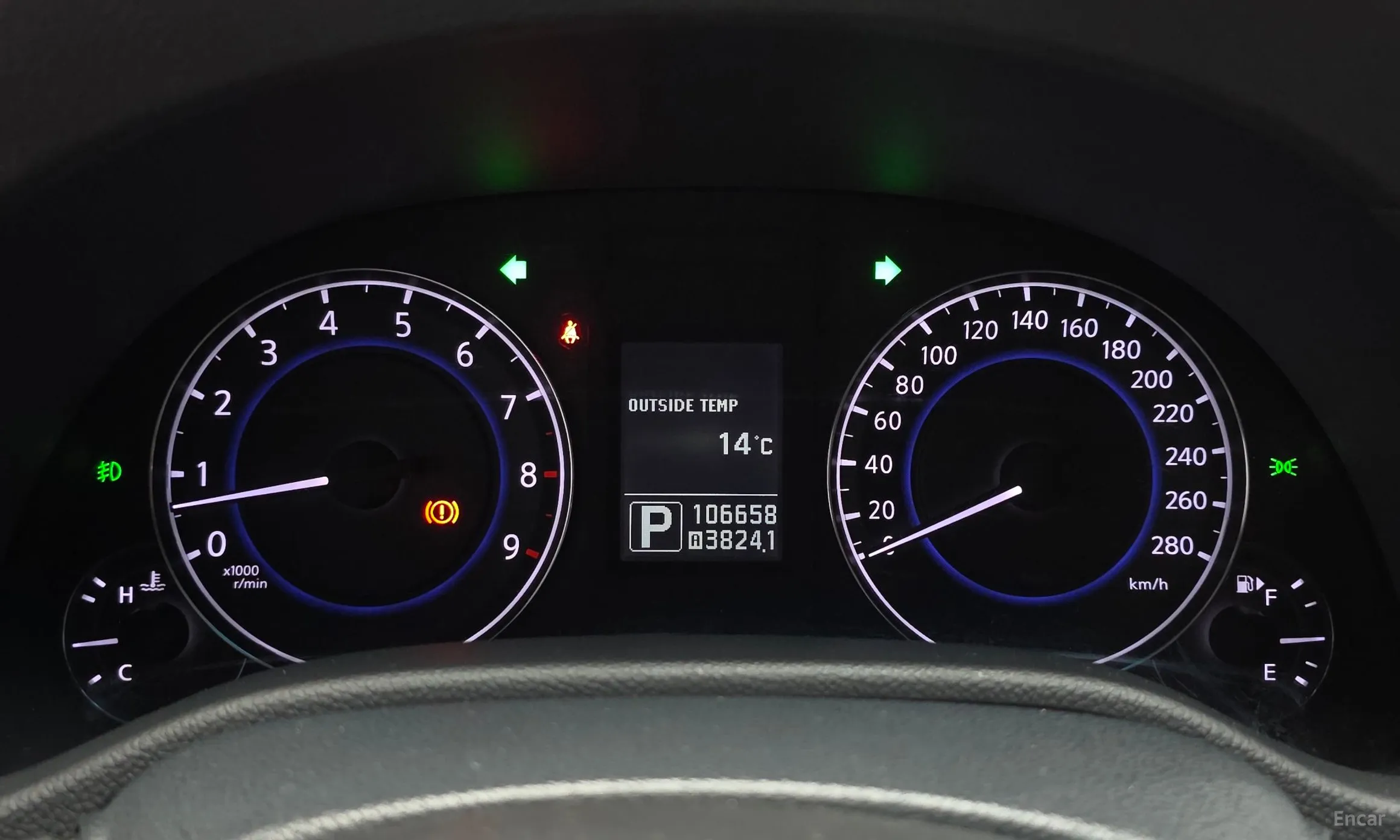 Infiniti G25 превью 8