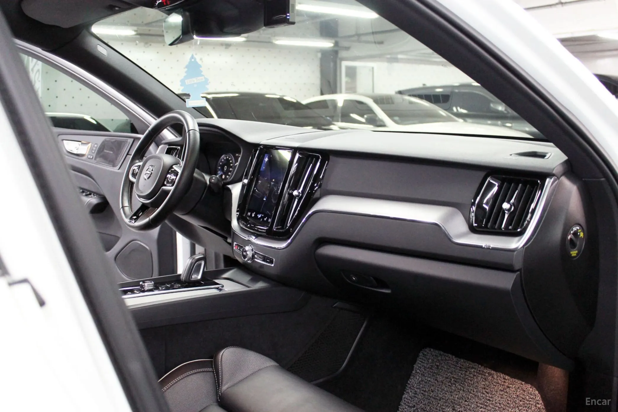Volvo XC60 Gen 2 превью 10