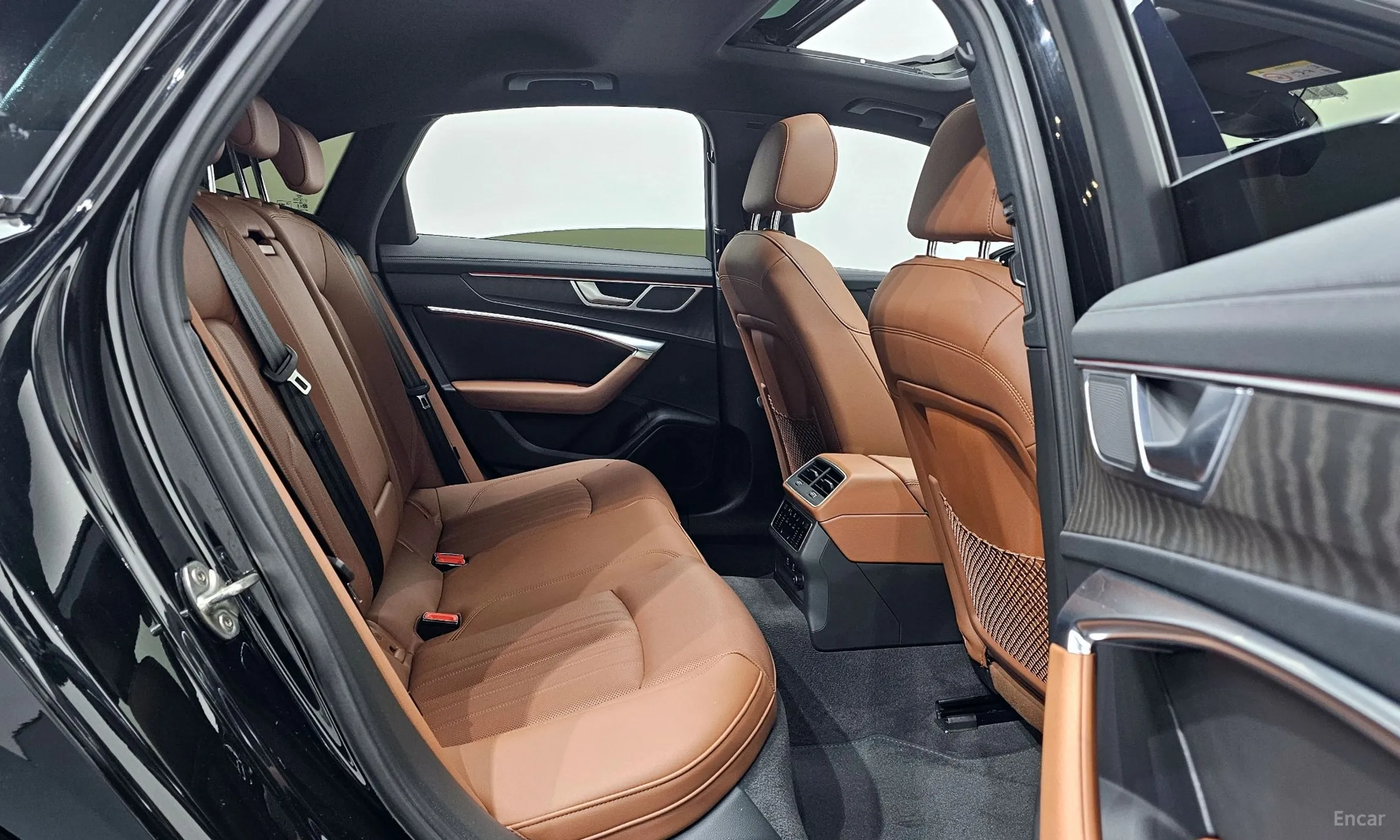 Audi A6 (C8) превью 12