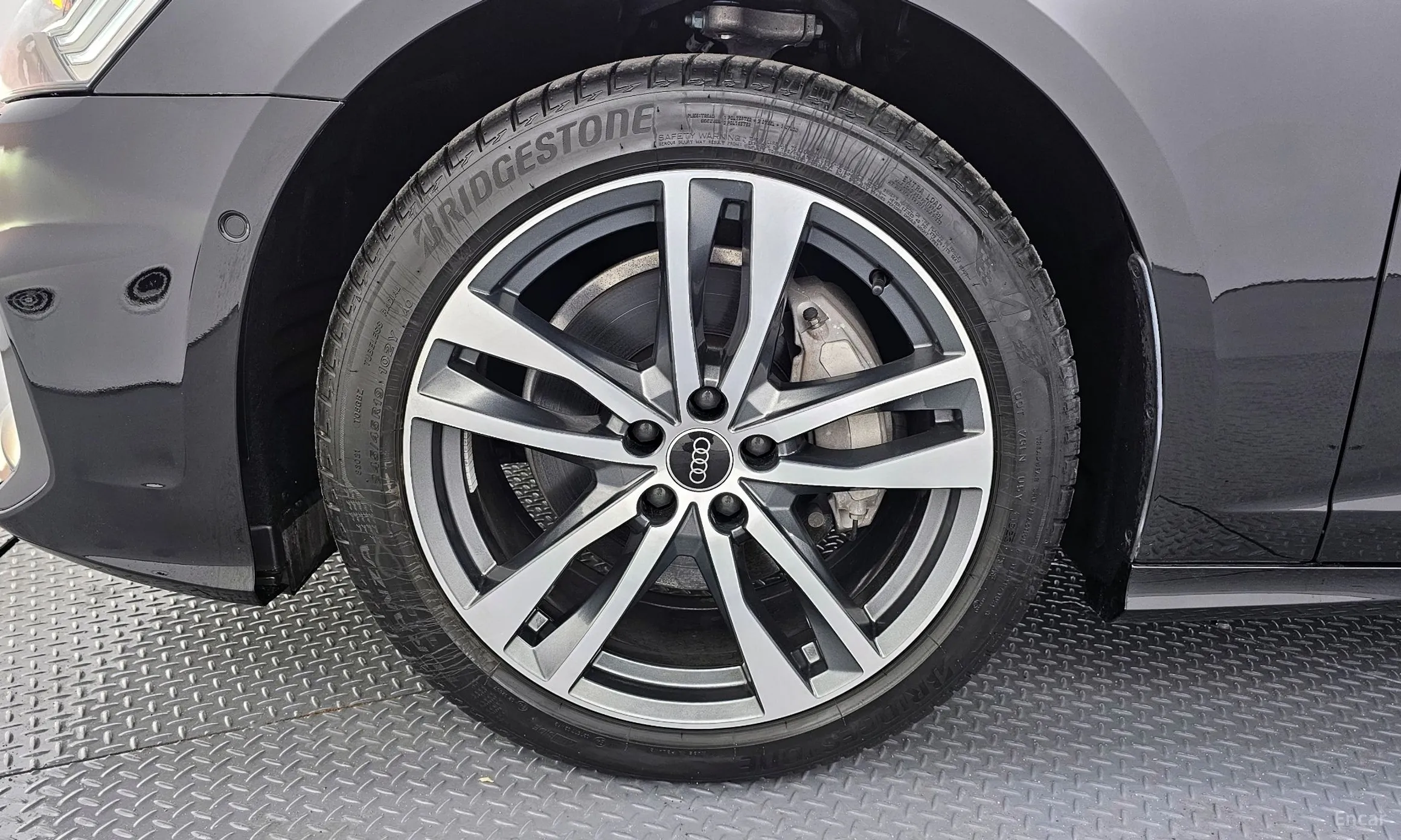 Audi A6 (C8) превью 5