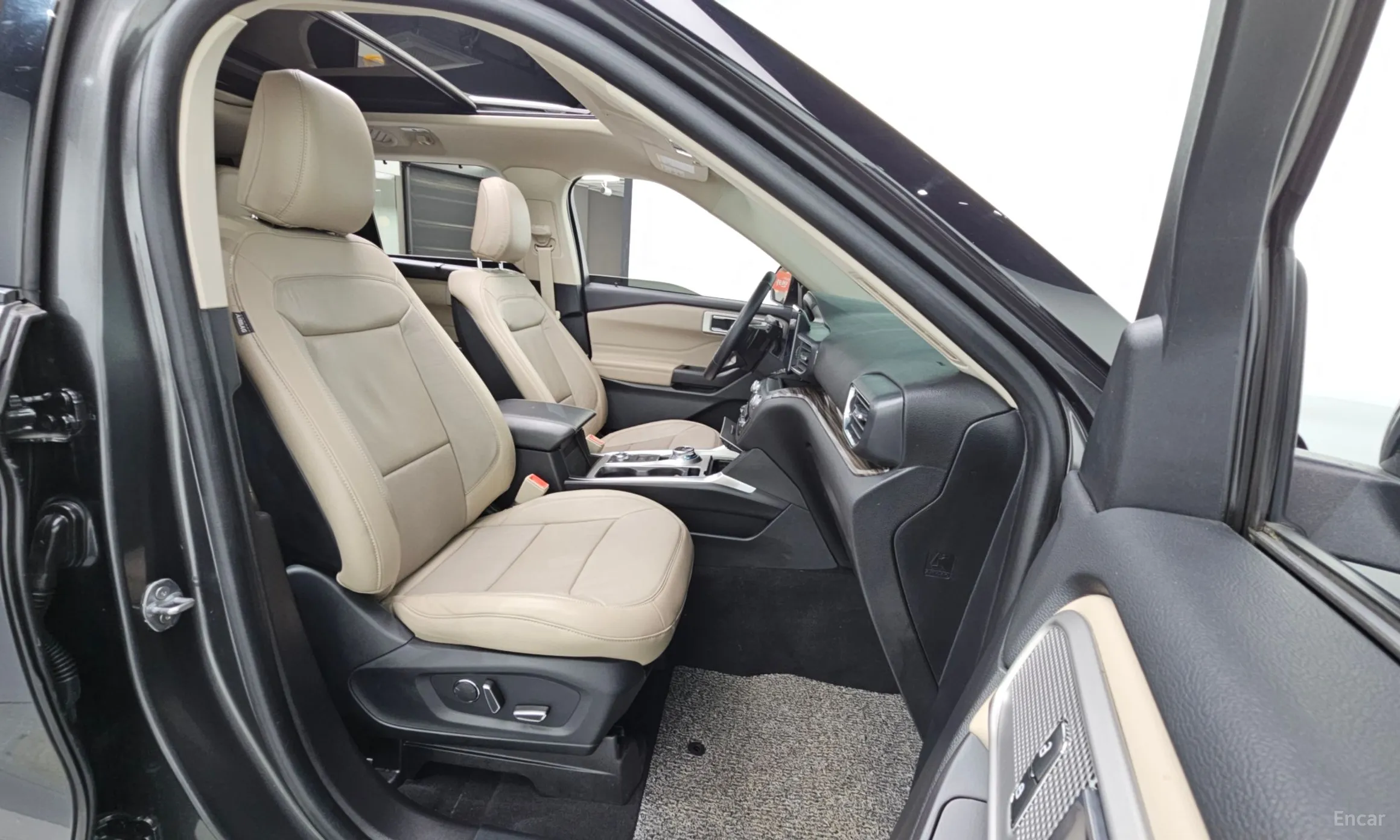 Ford Explorer 6th Generation превью 11