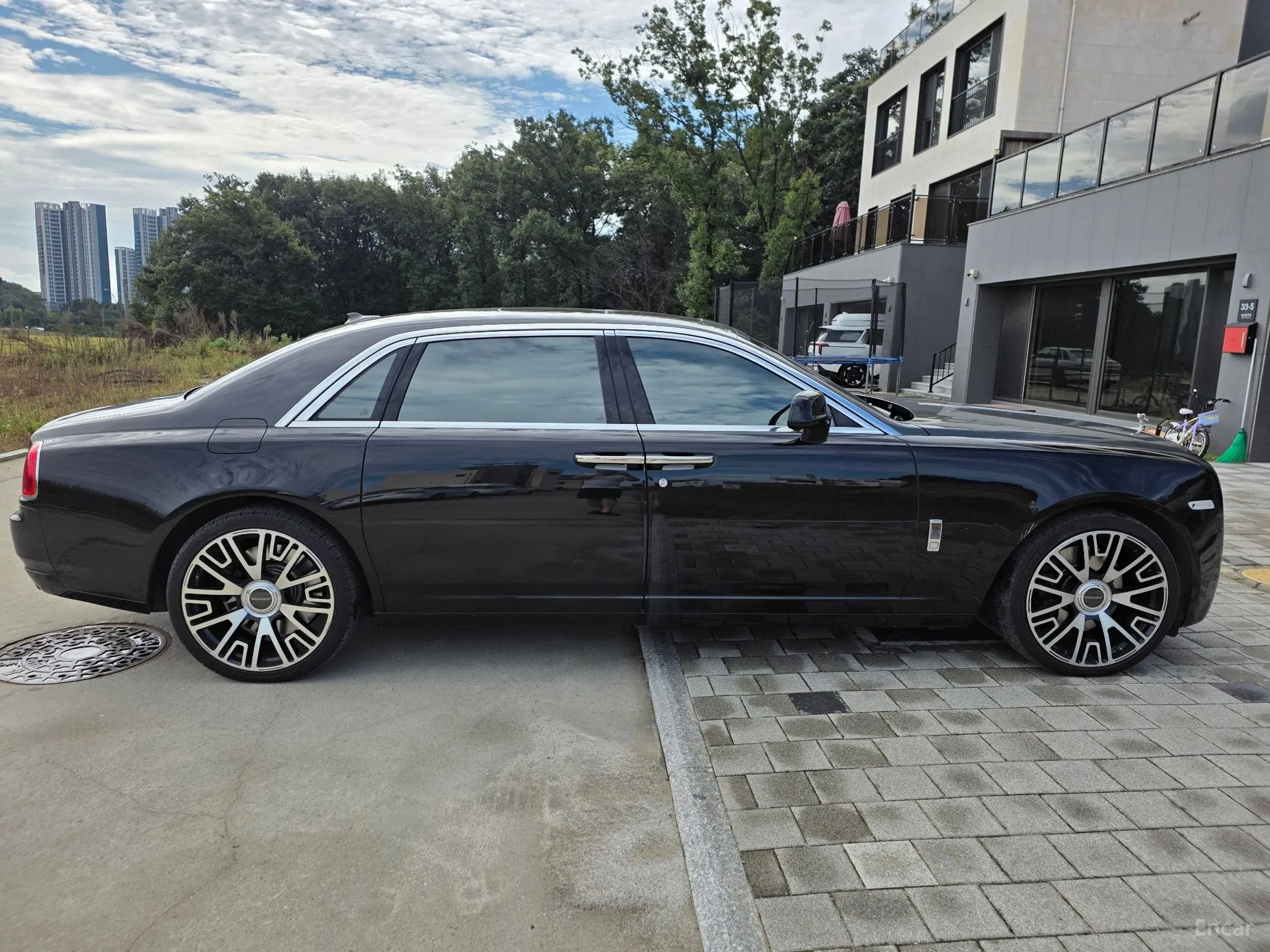 Rolls-Royce Ghost превью 4