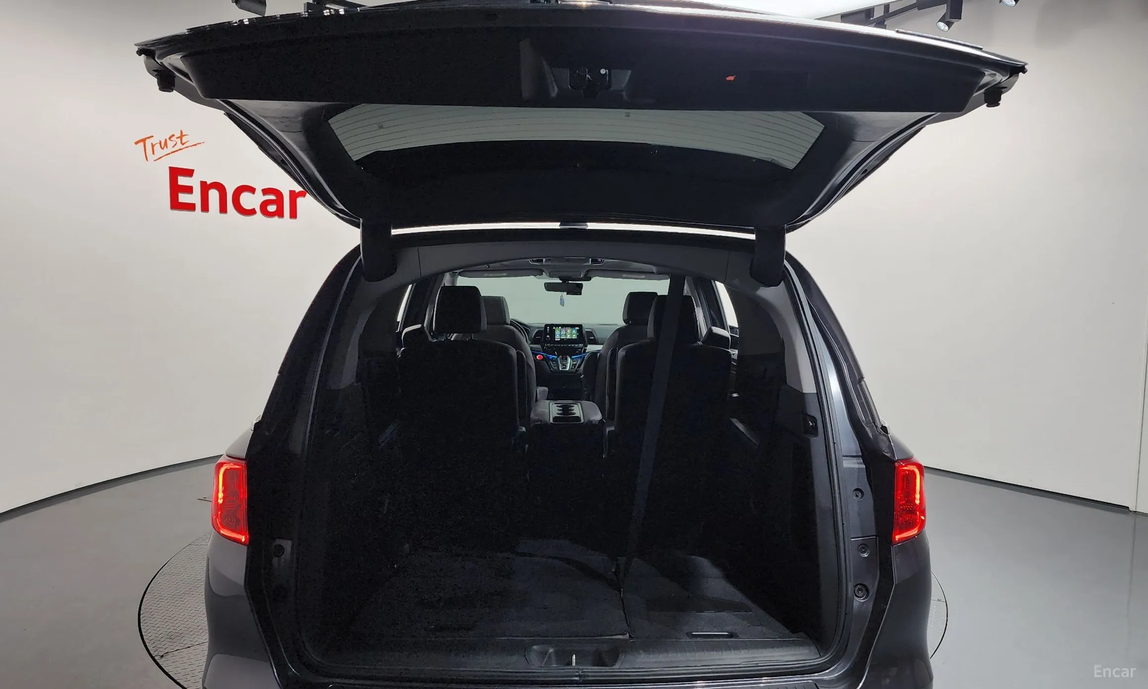 Honda Odyssey превью 20