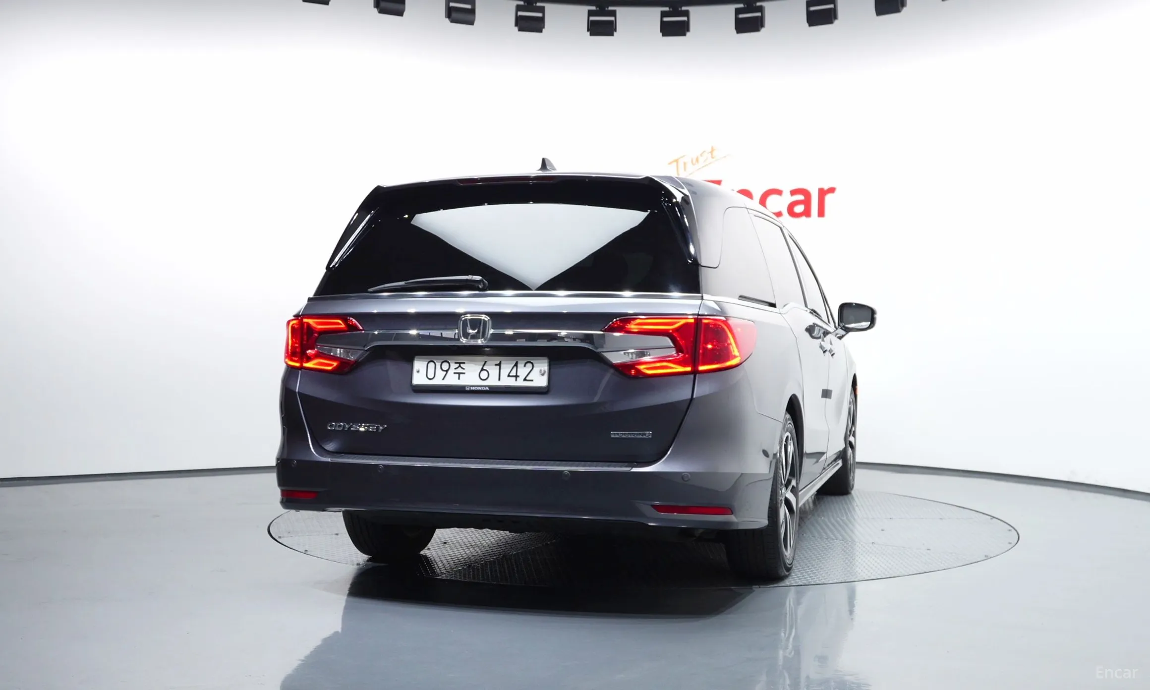Honda Odyssey превью 4