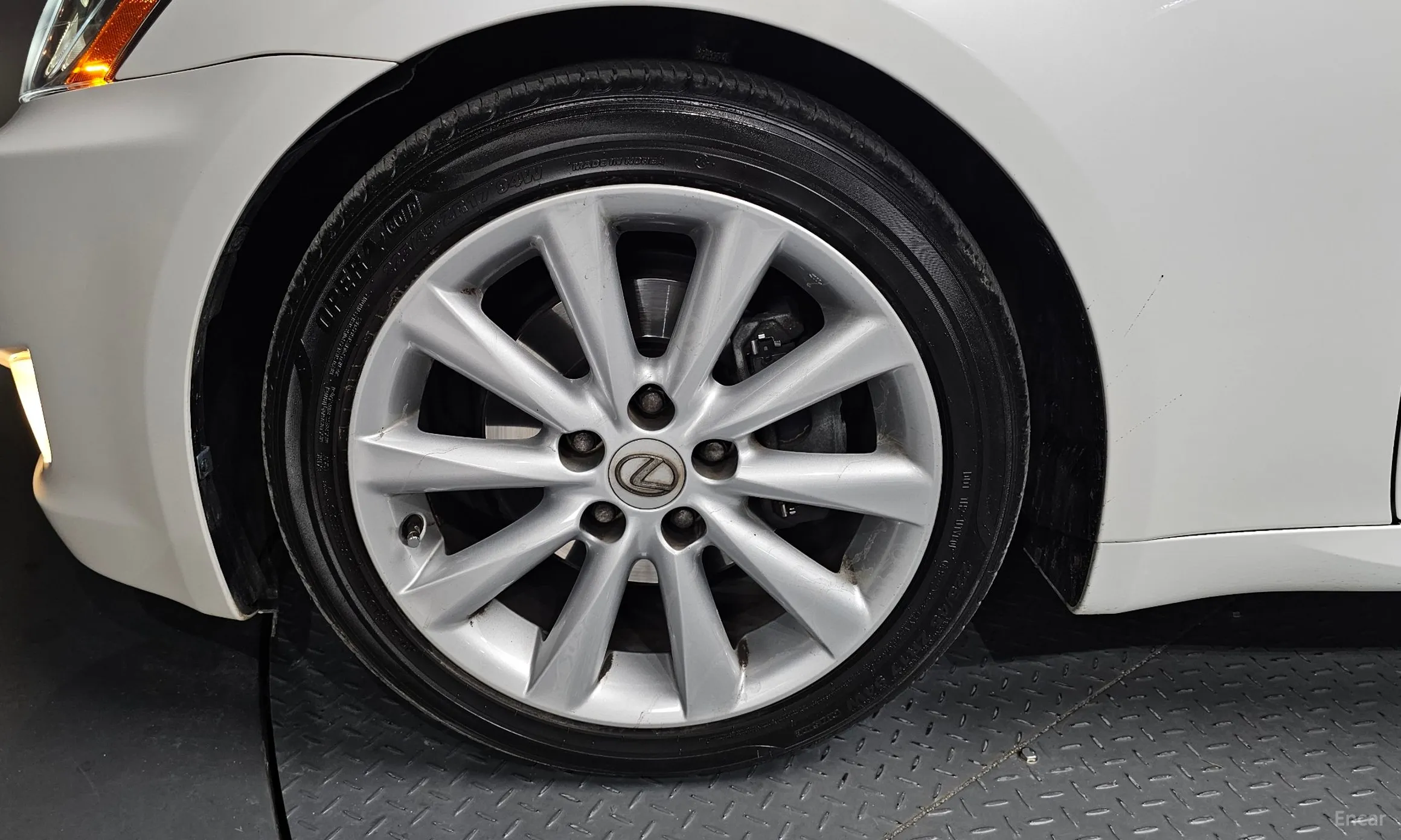Lexus IS250 превью 5