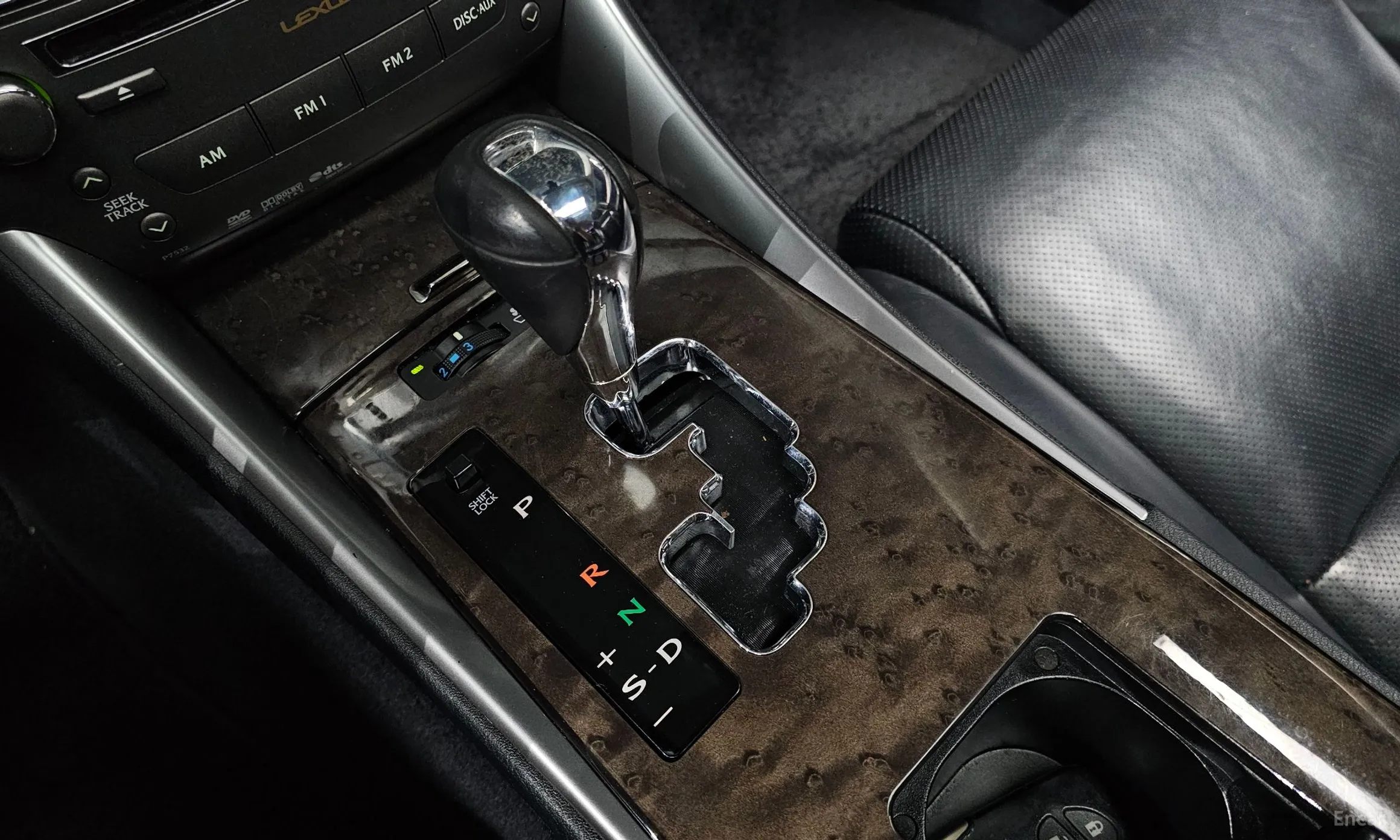 Lexus IS250 превью 9