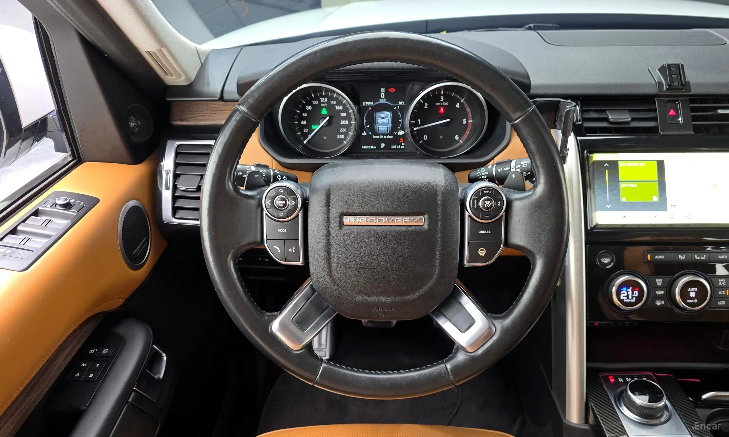 Land Rover Discovery 5 превью 13