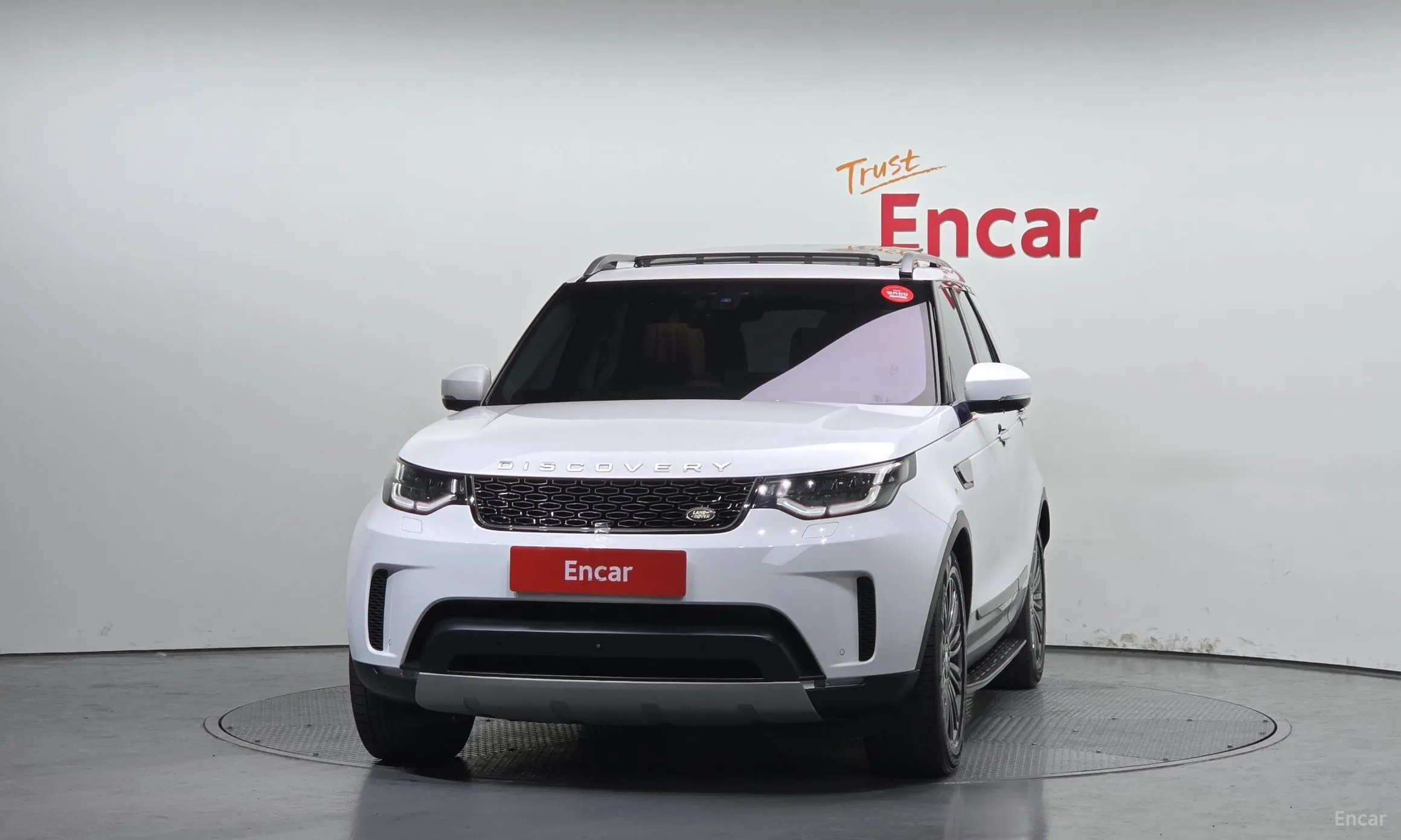 Land Rover Discovery 5 превью 3