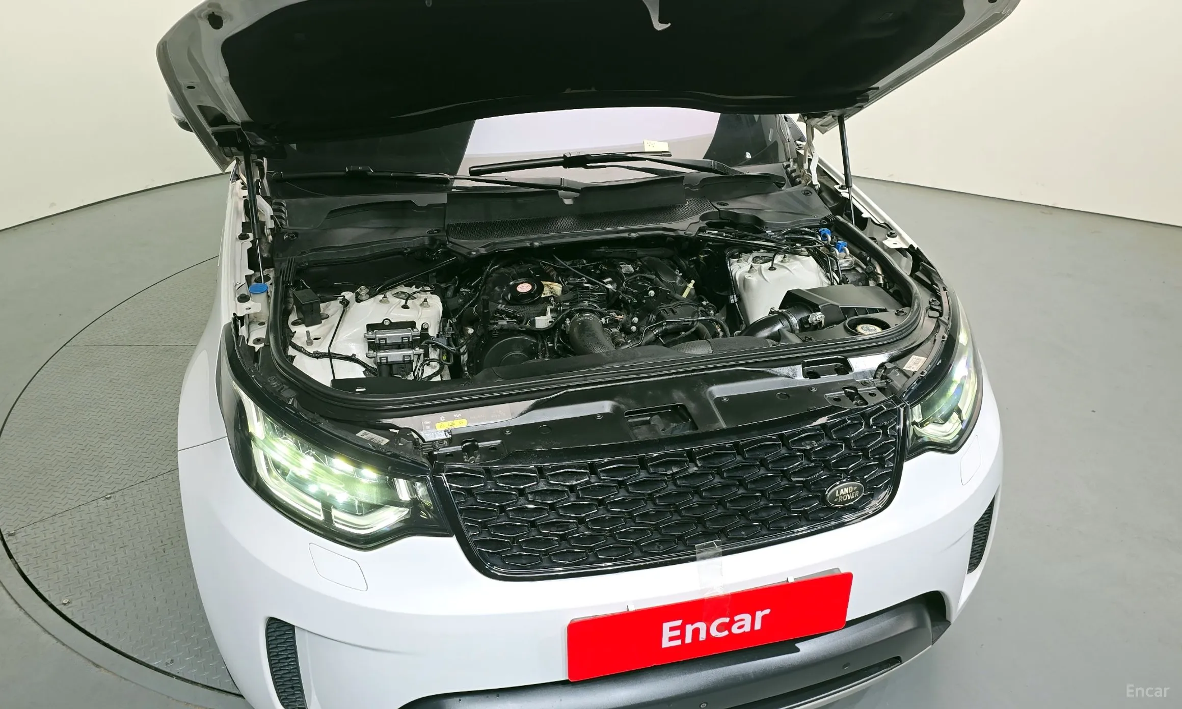 Land Rover Discovery 5 превью 6