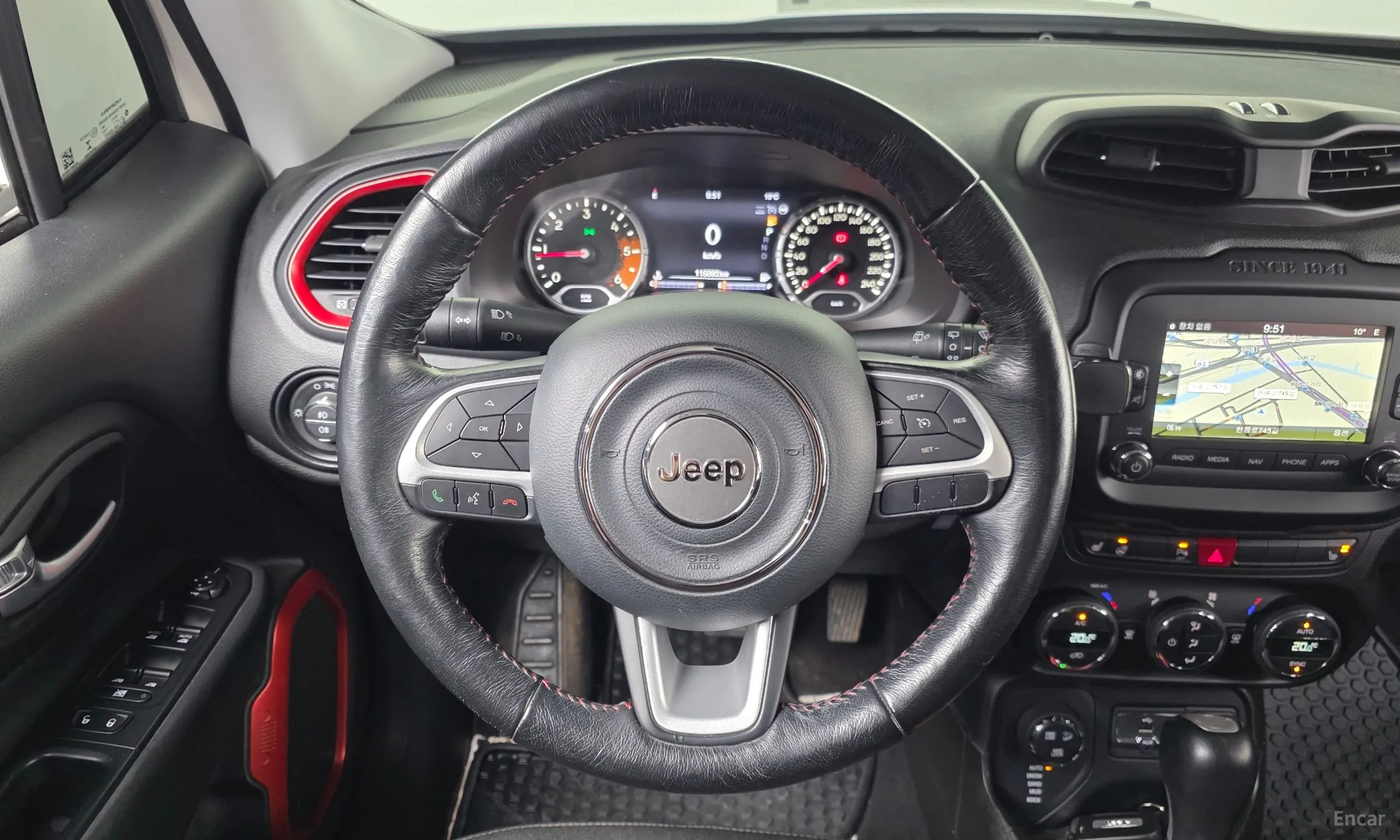 Jeep Renegade превью 13