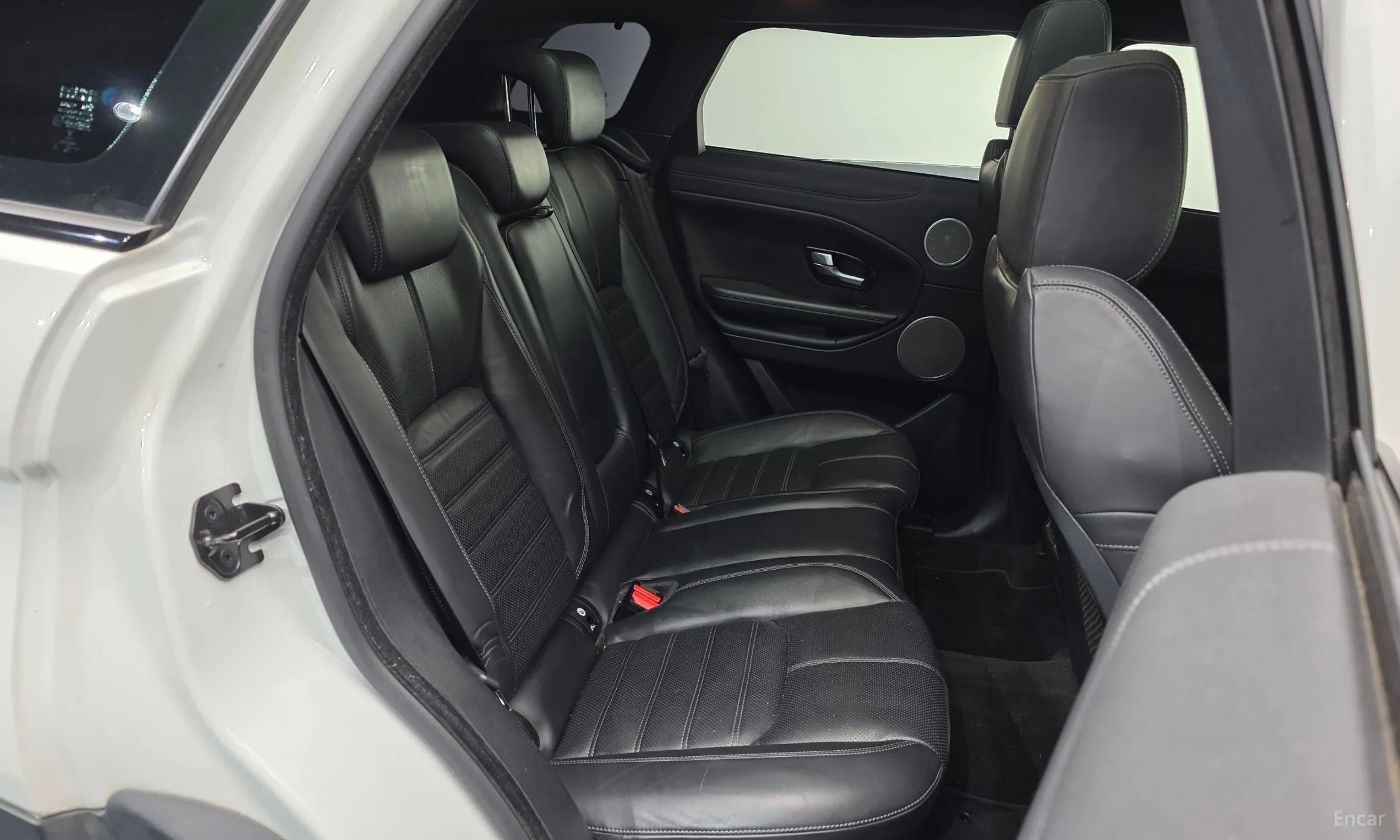 Land Rover Range Rover Evoque превью 12