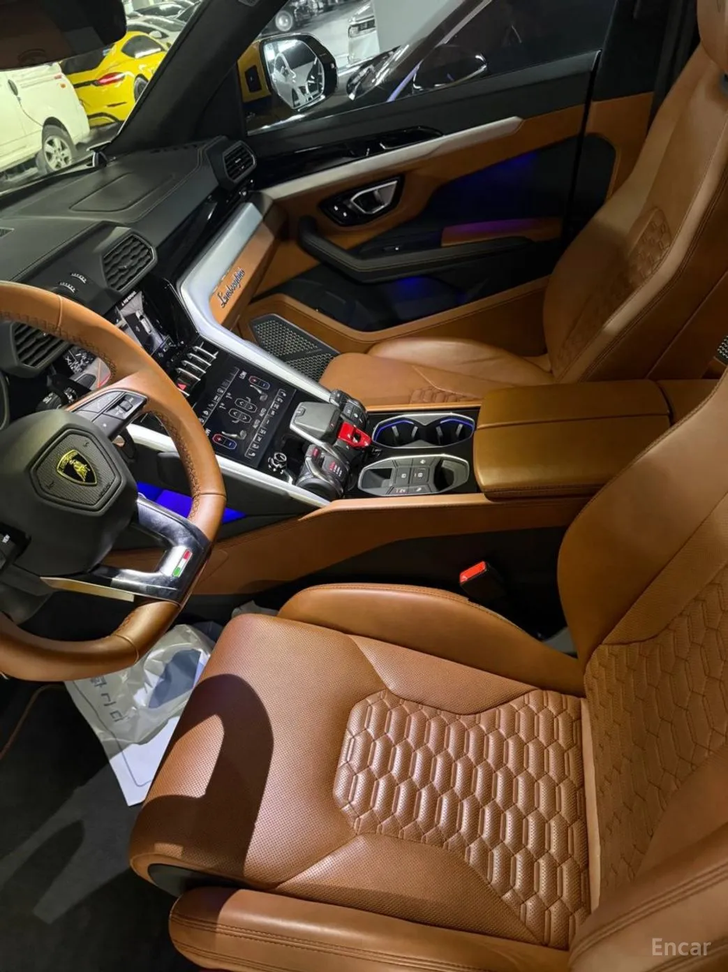 Lamborghini Urus превью 15