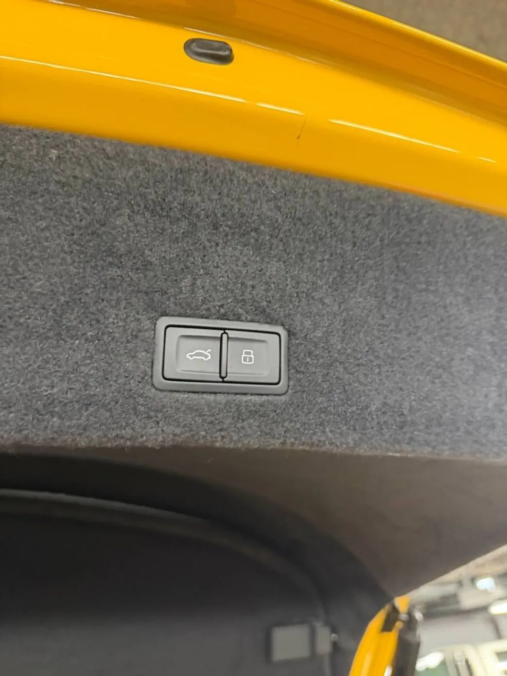 Lamborghini Urus превью 18