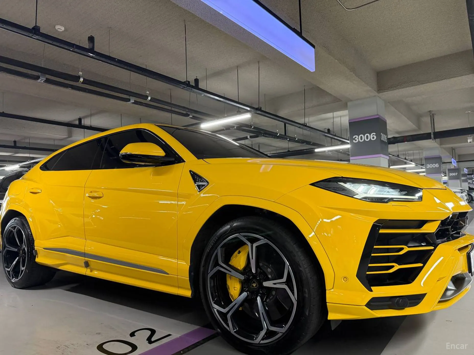 Lamborghini Urus превью 3