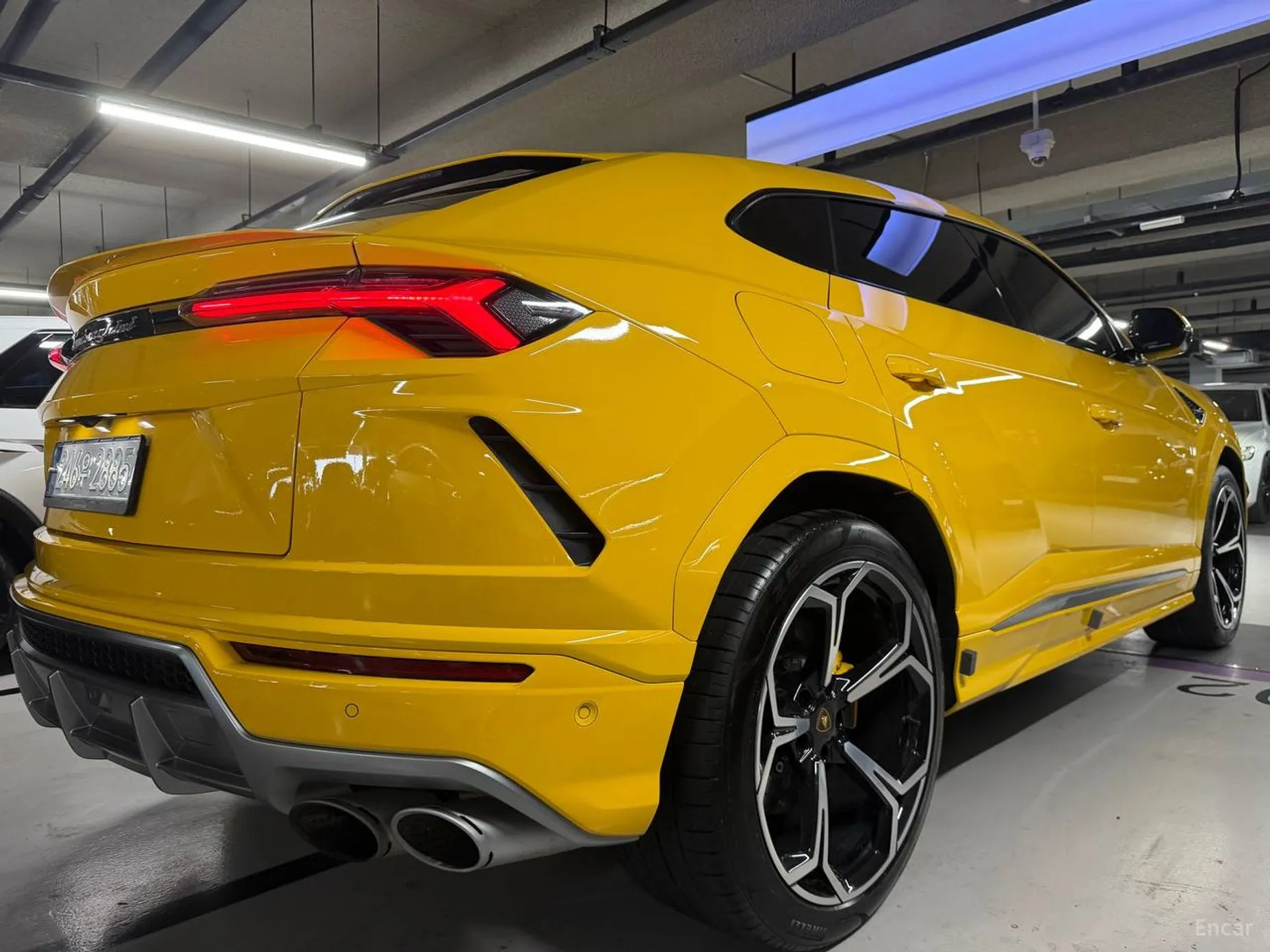 Lamborghini Urus превью 4