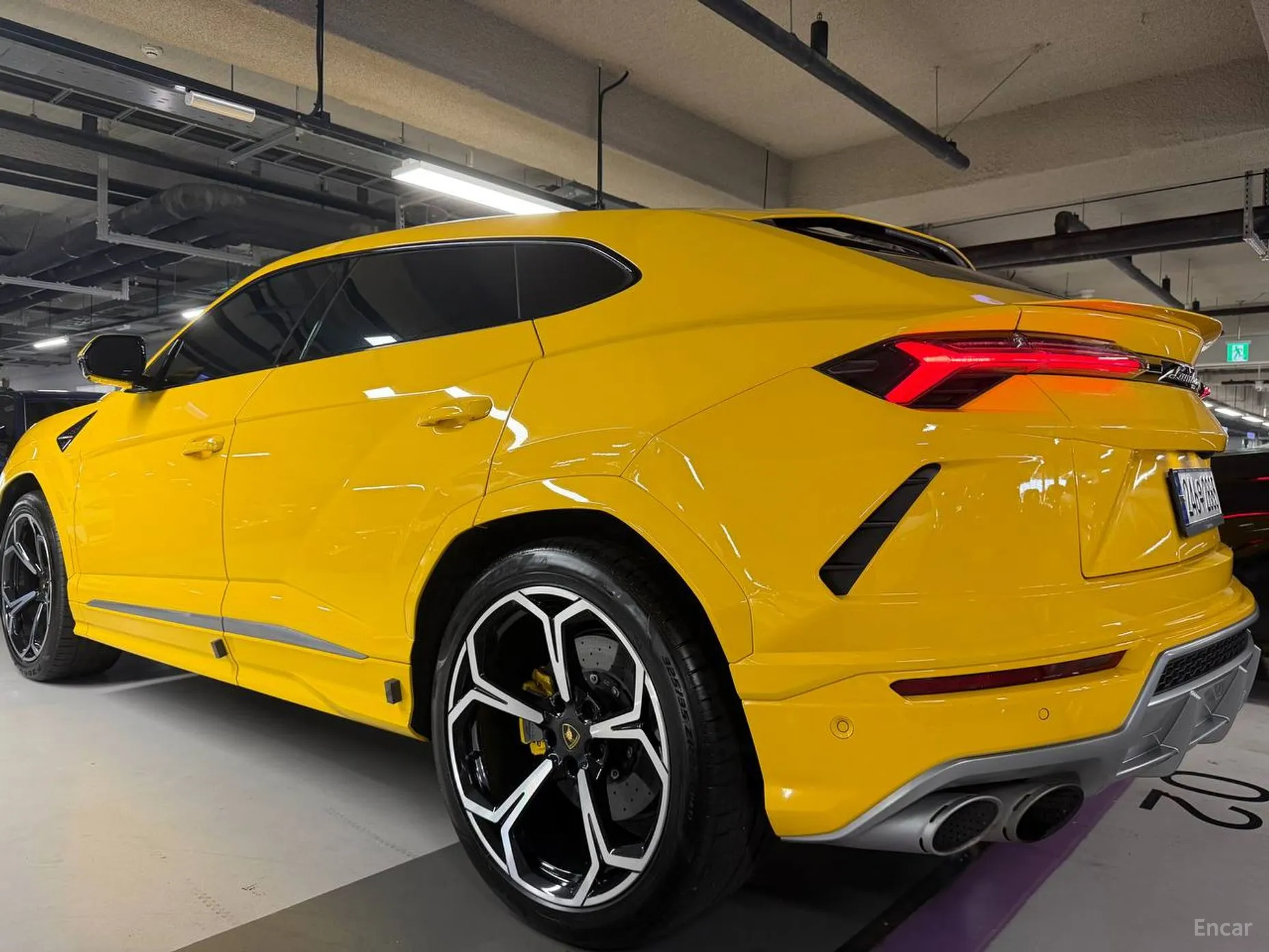 Lamborghini Urus превью 5