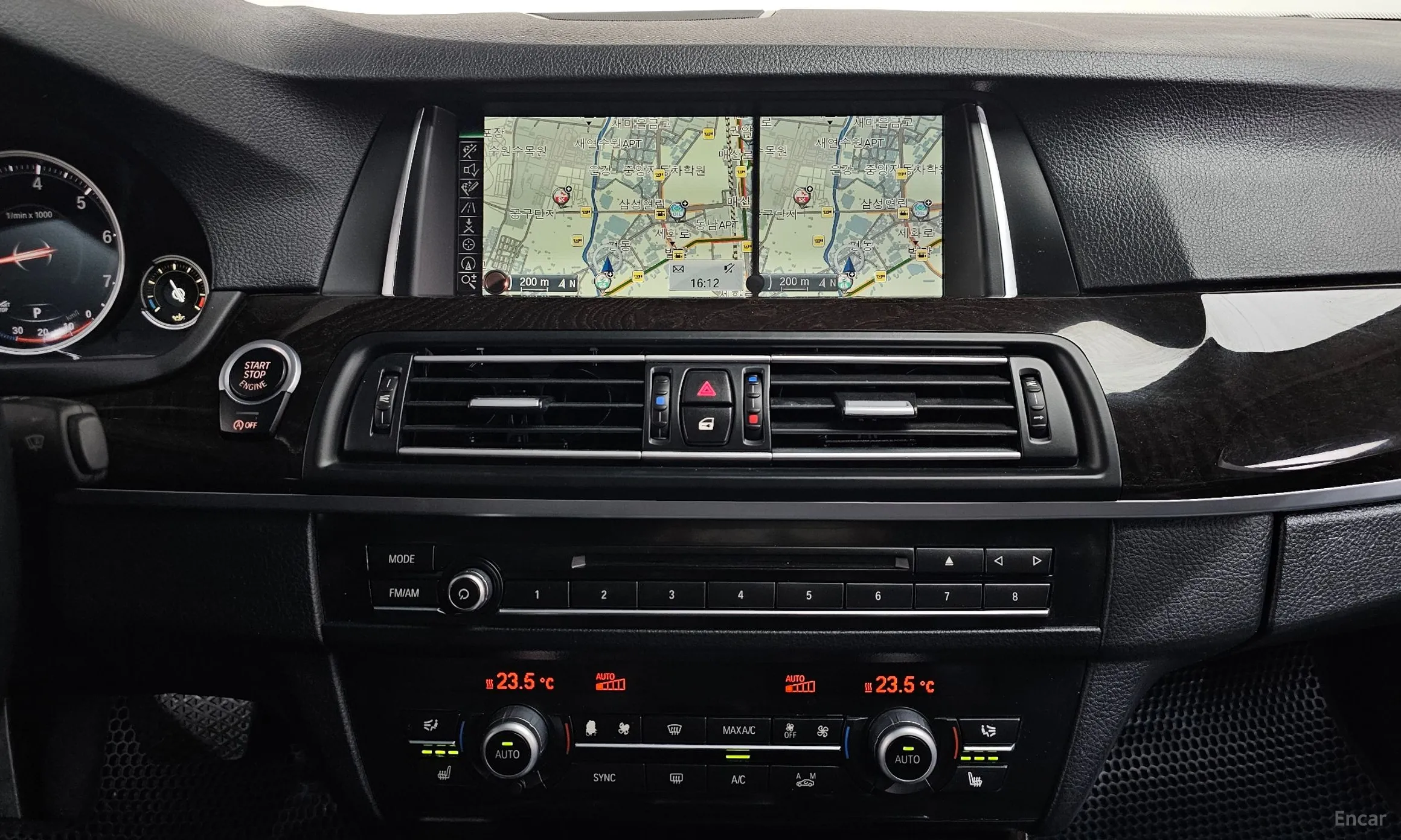 BMW 5 Series (F10) превью 14