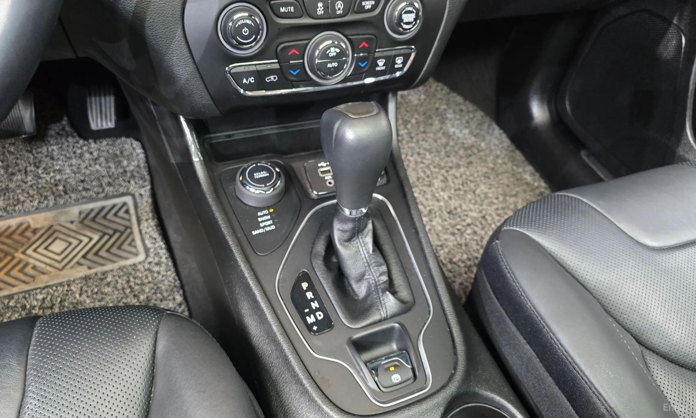 Jeep Cherokee (KL) превью 9