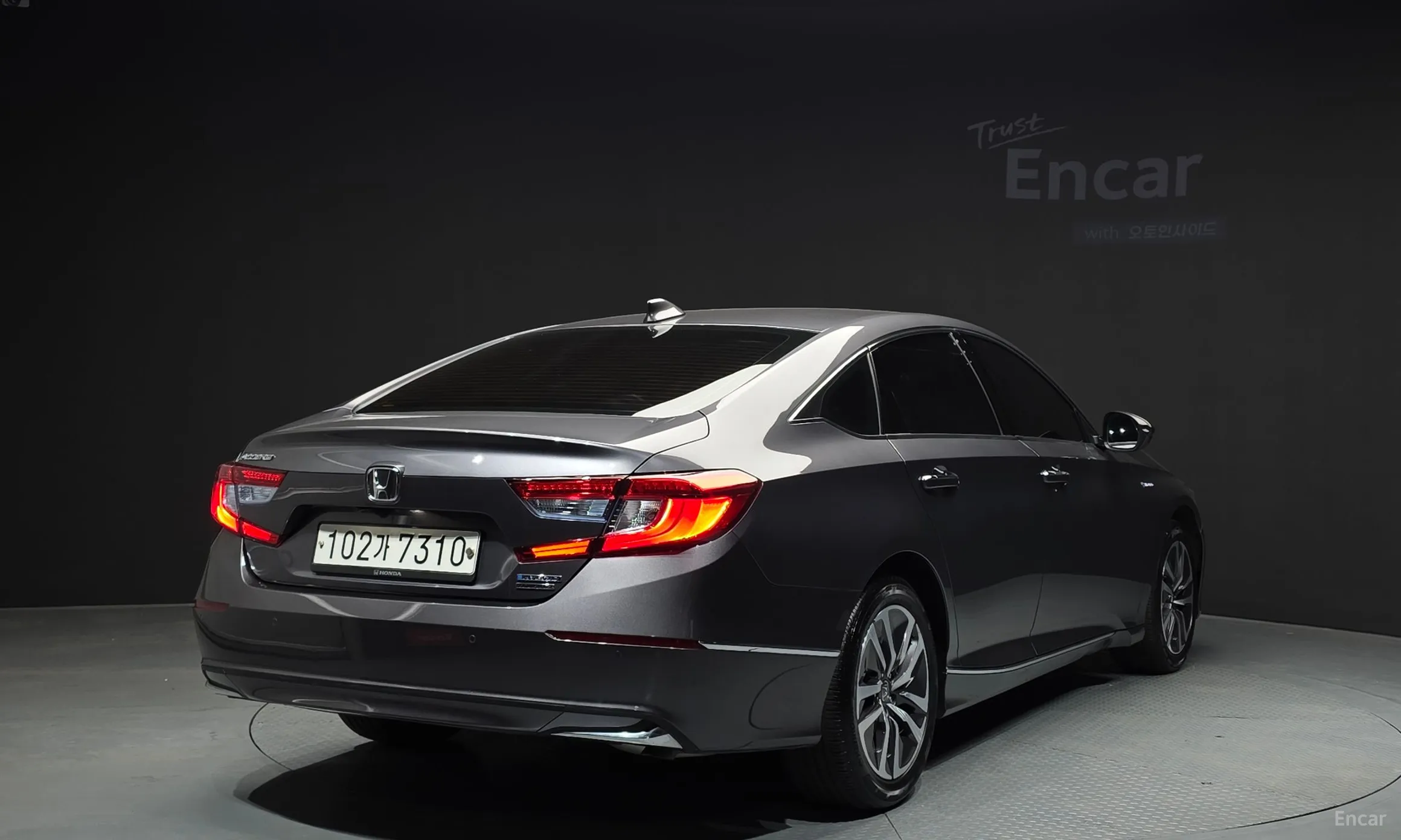 Honda Accord 10th Generation превью 2