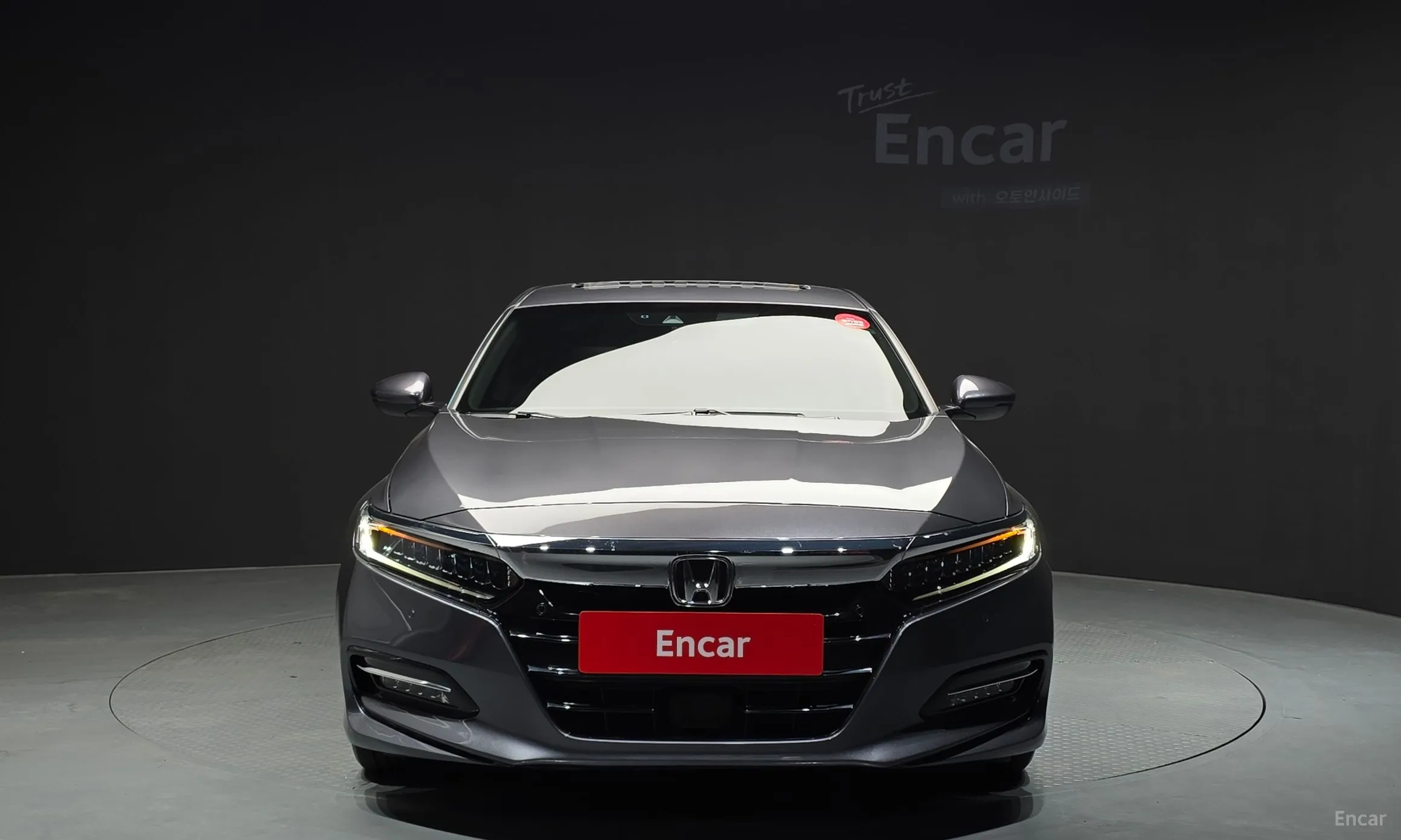 Honda Accord 10th Generation превью 3