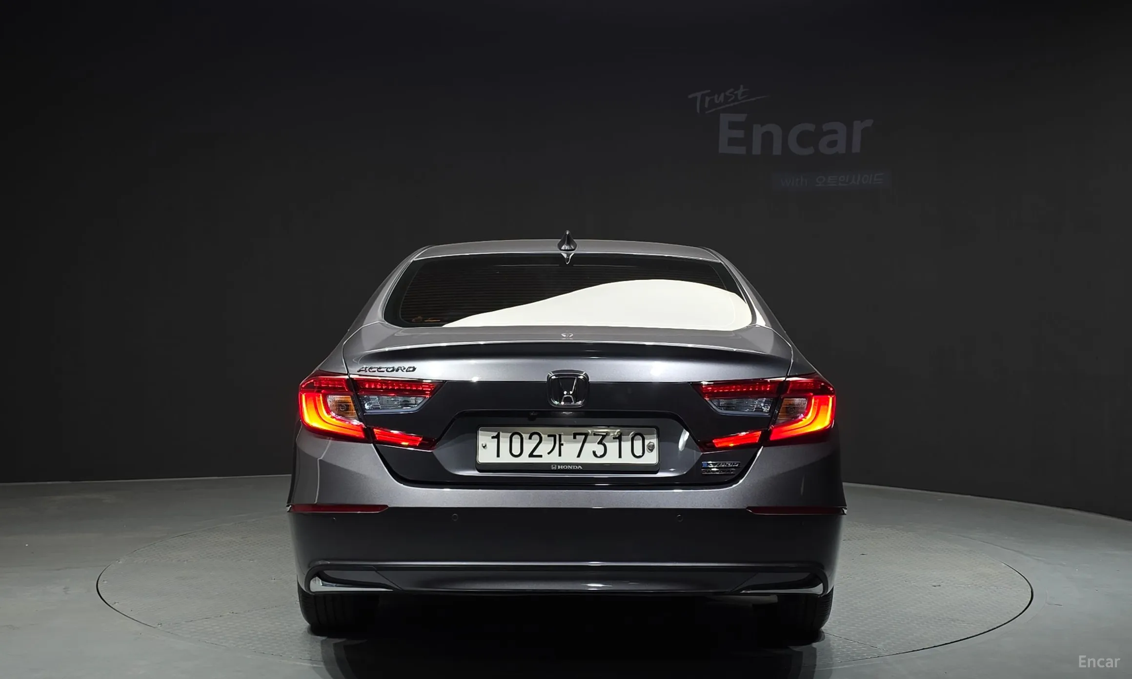 Honda Accord 10th Generation превью 4