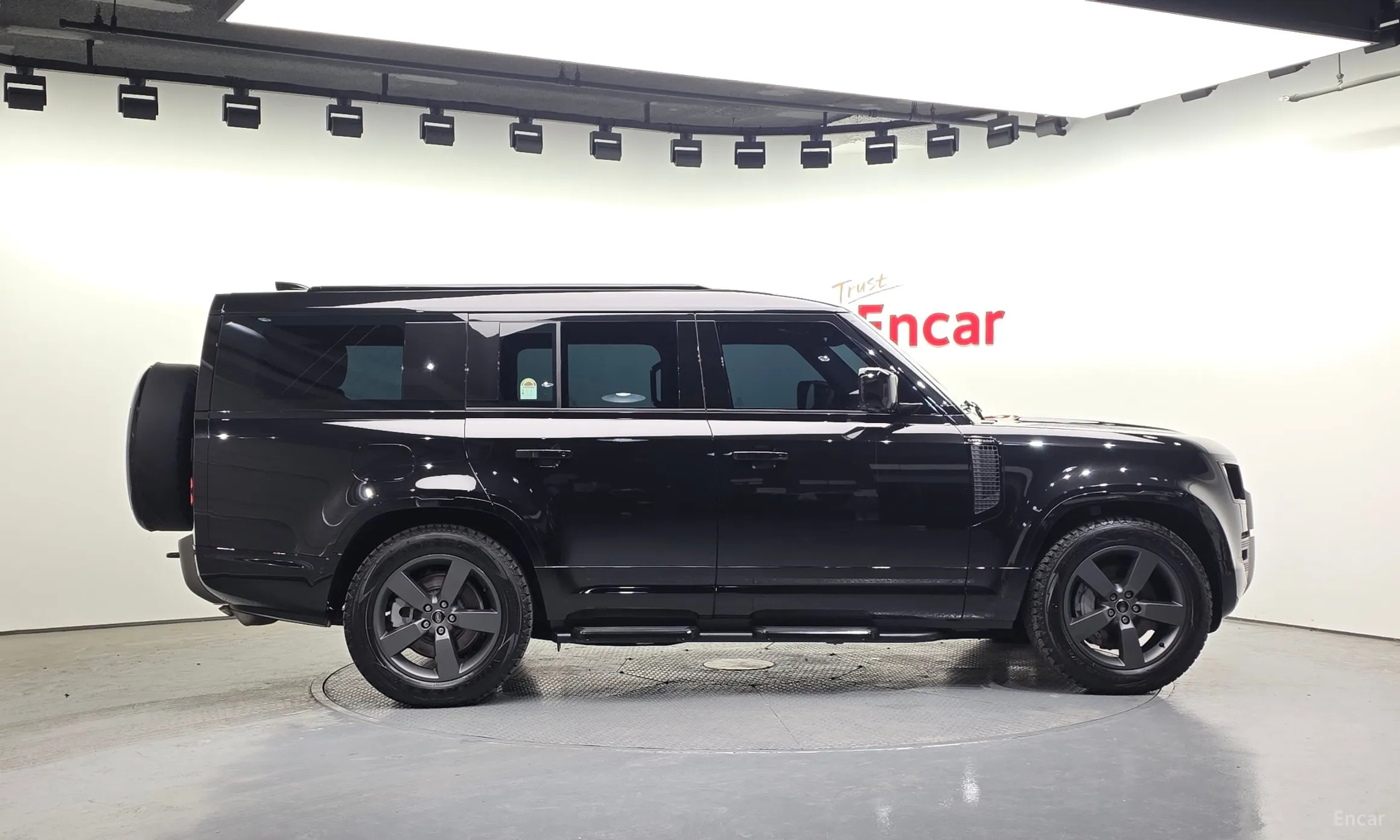 Land Rover Defender (L663) превью 6