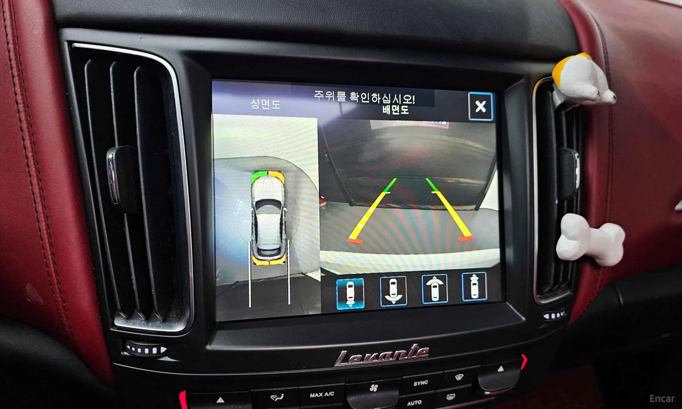 Maserati Levante превью 15