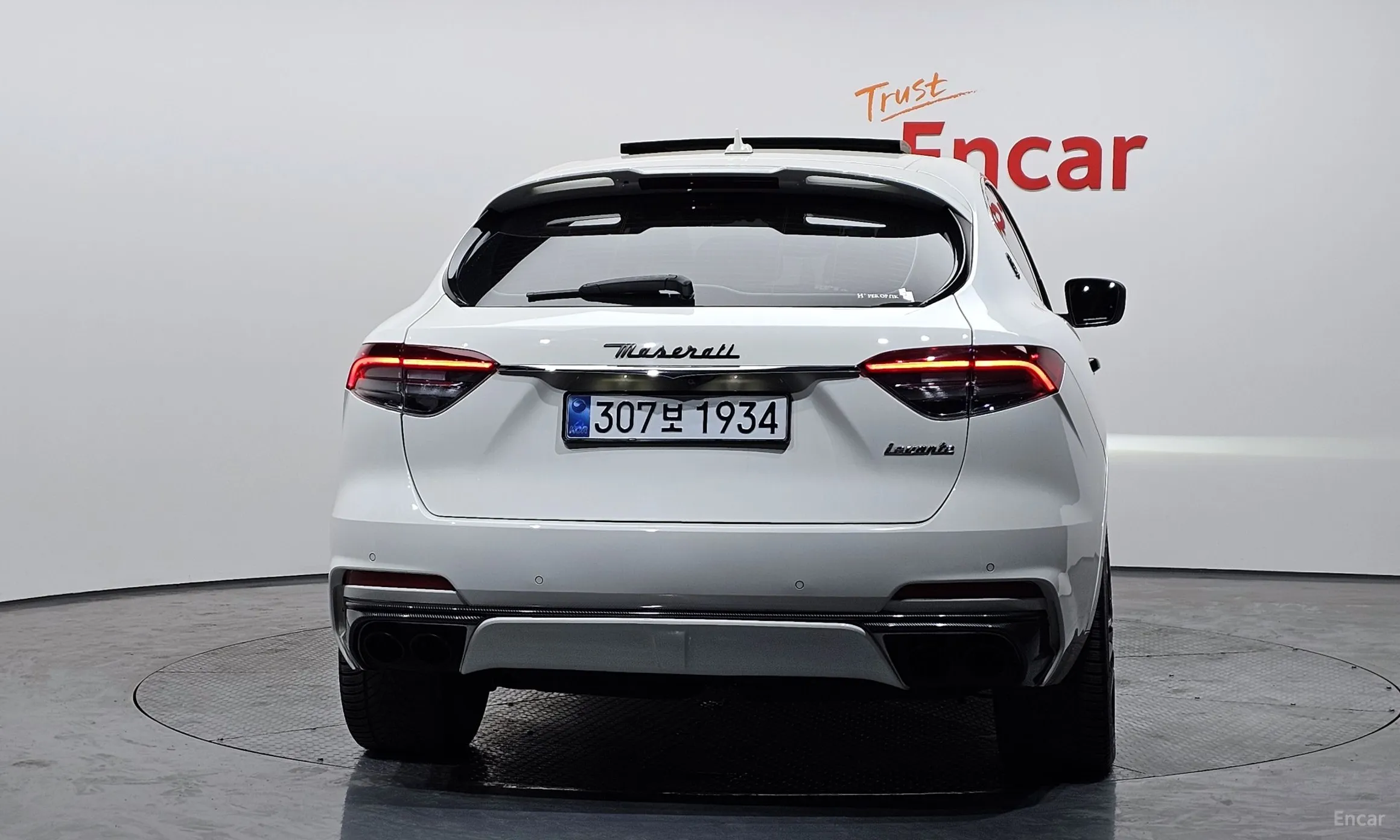 Maserati Levante превью 4