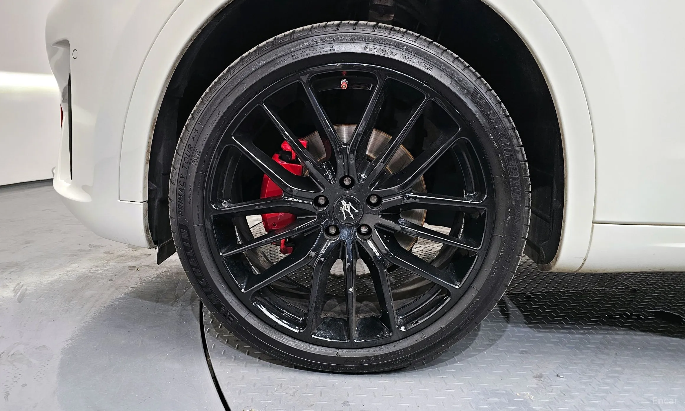 Maserati Levante превью 5