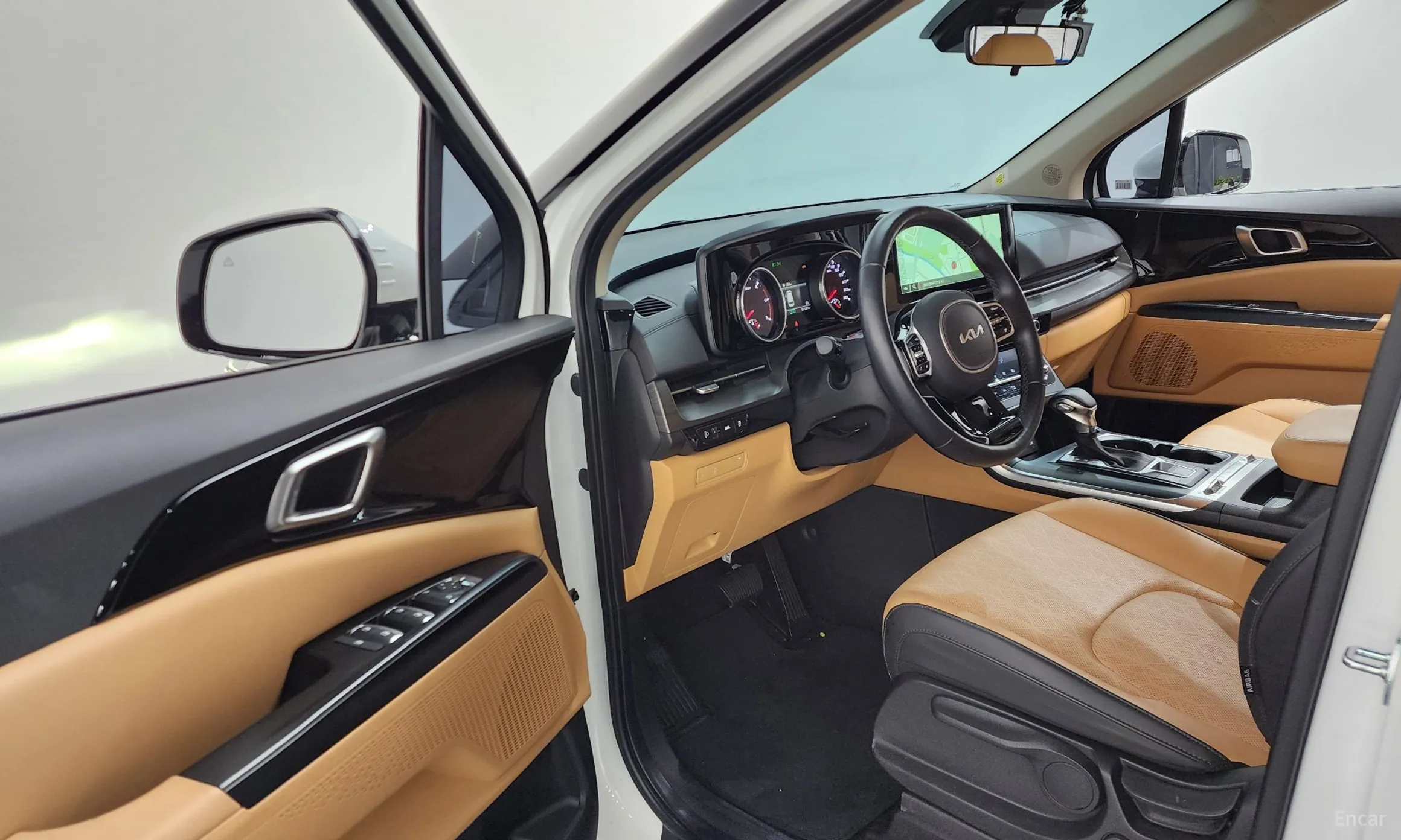 Kia Carnival Gen 4 превью 10