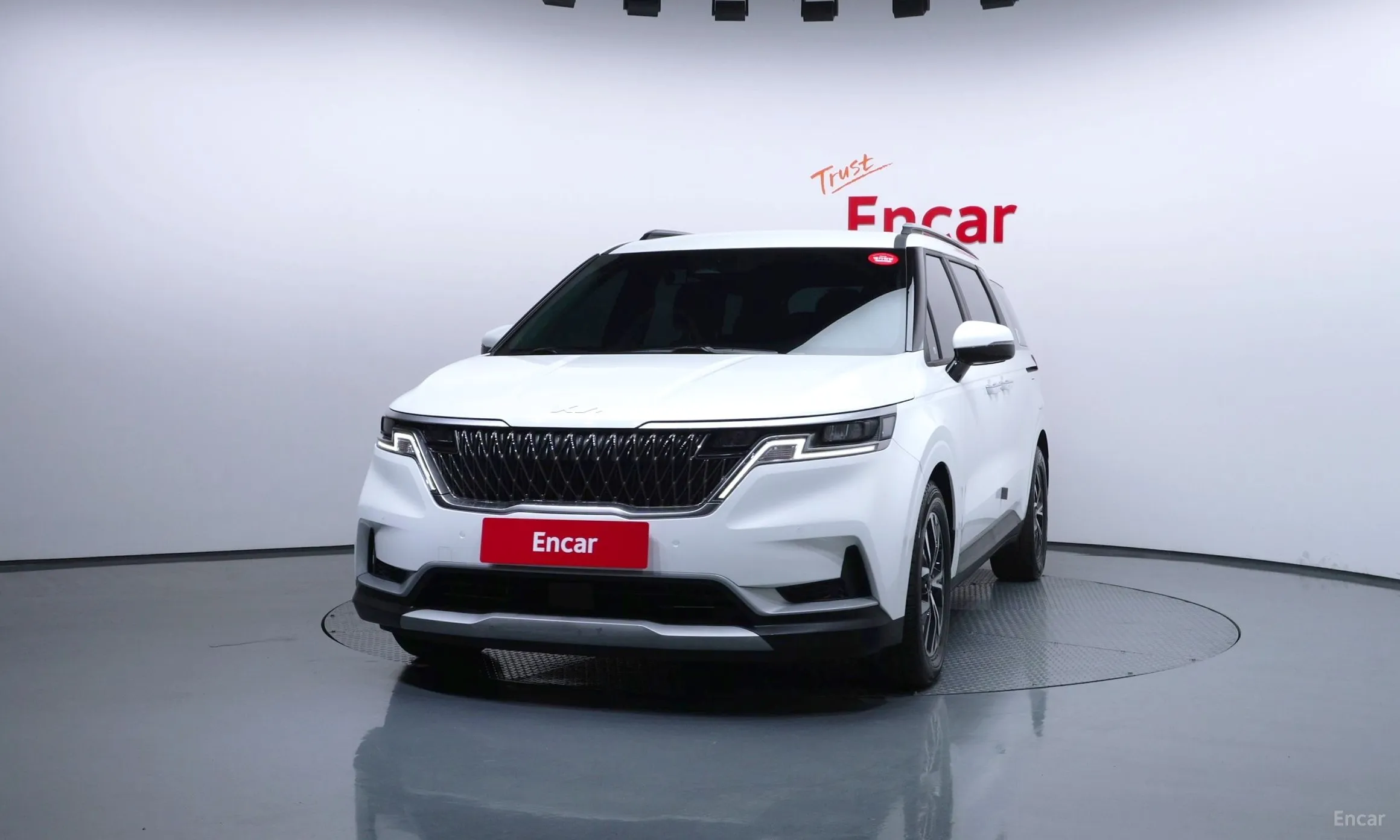 Kia Carnival Gen 4 превью 3