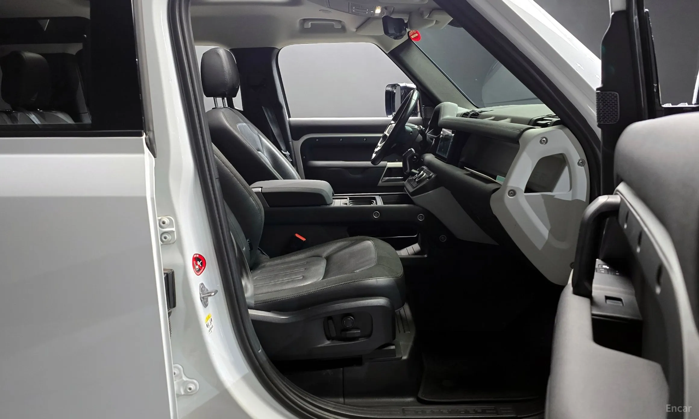 Land Rover Defender (L663) превью 10