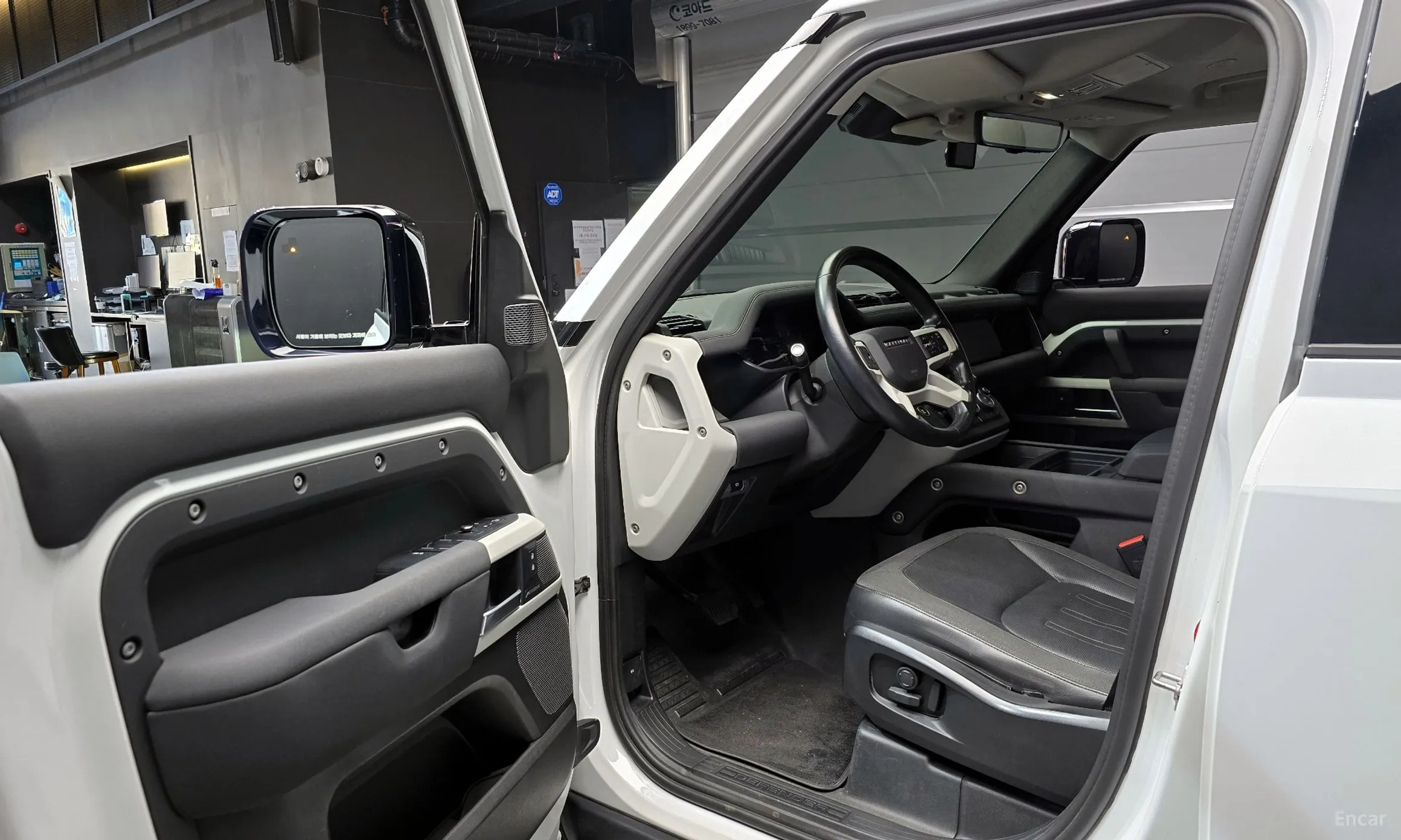 Land Rover Defender (L663) превью 11