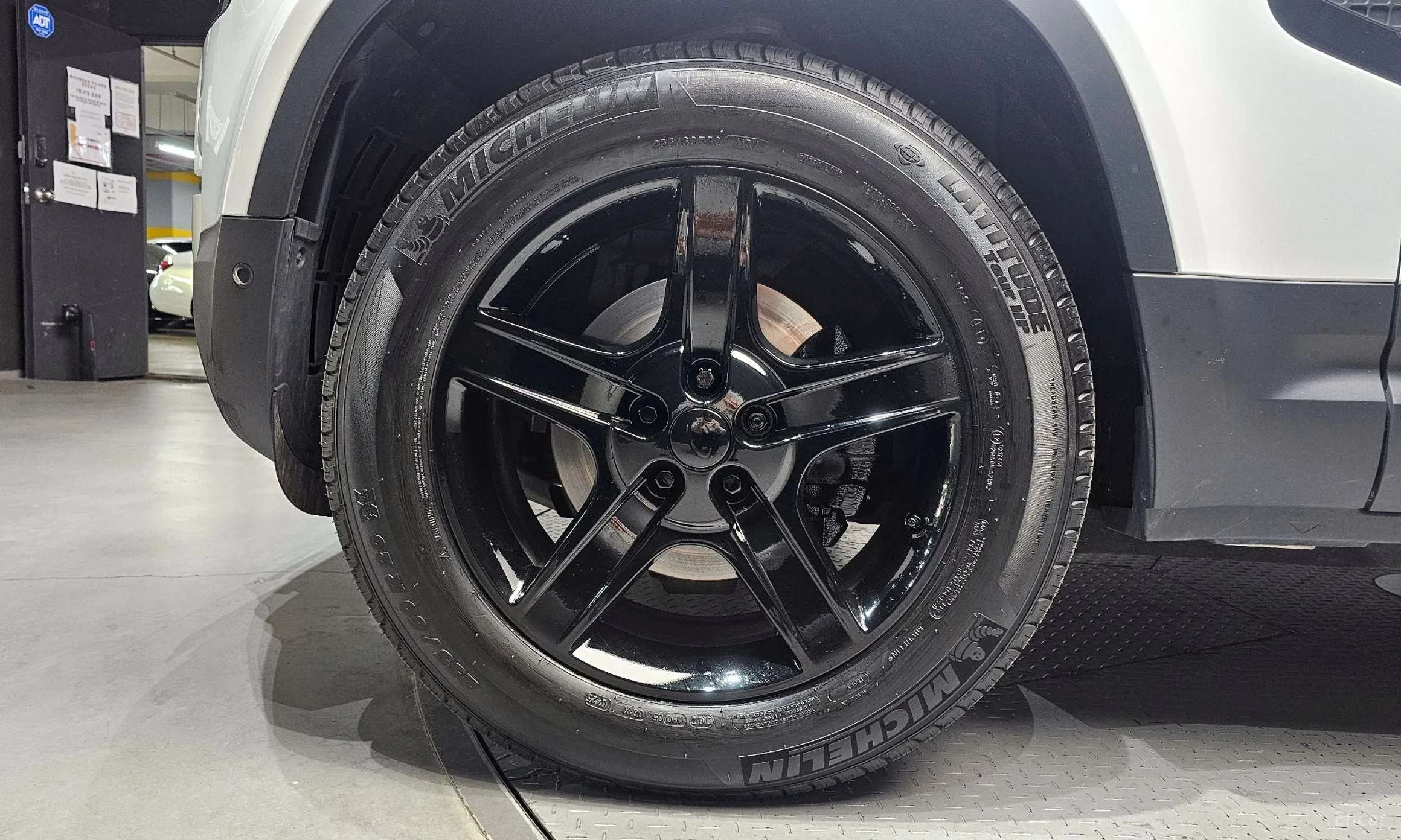 Land Rover Defender (L663) превью 5