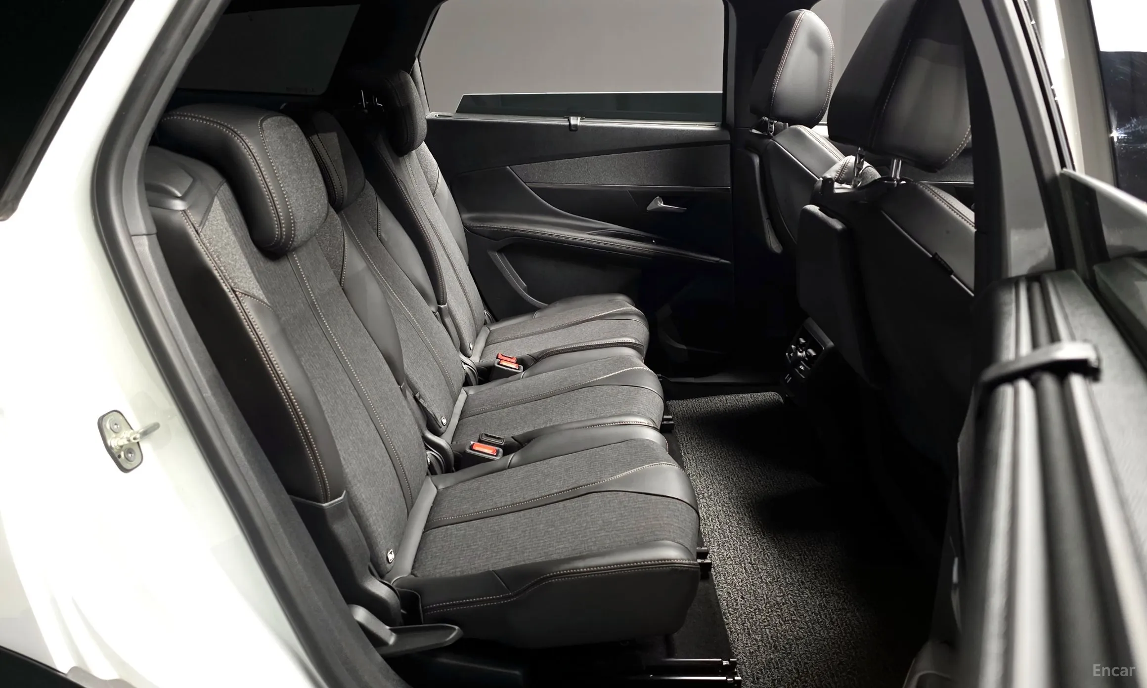 Peugeot 5008 2nd generation превью 12