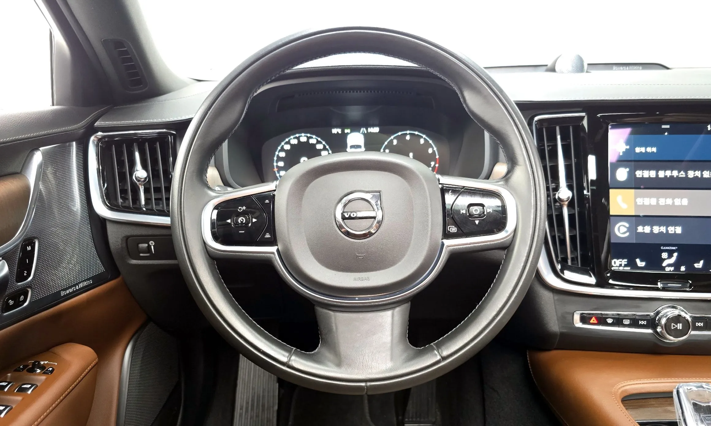 Volvo S90 превью 13