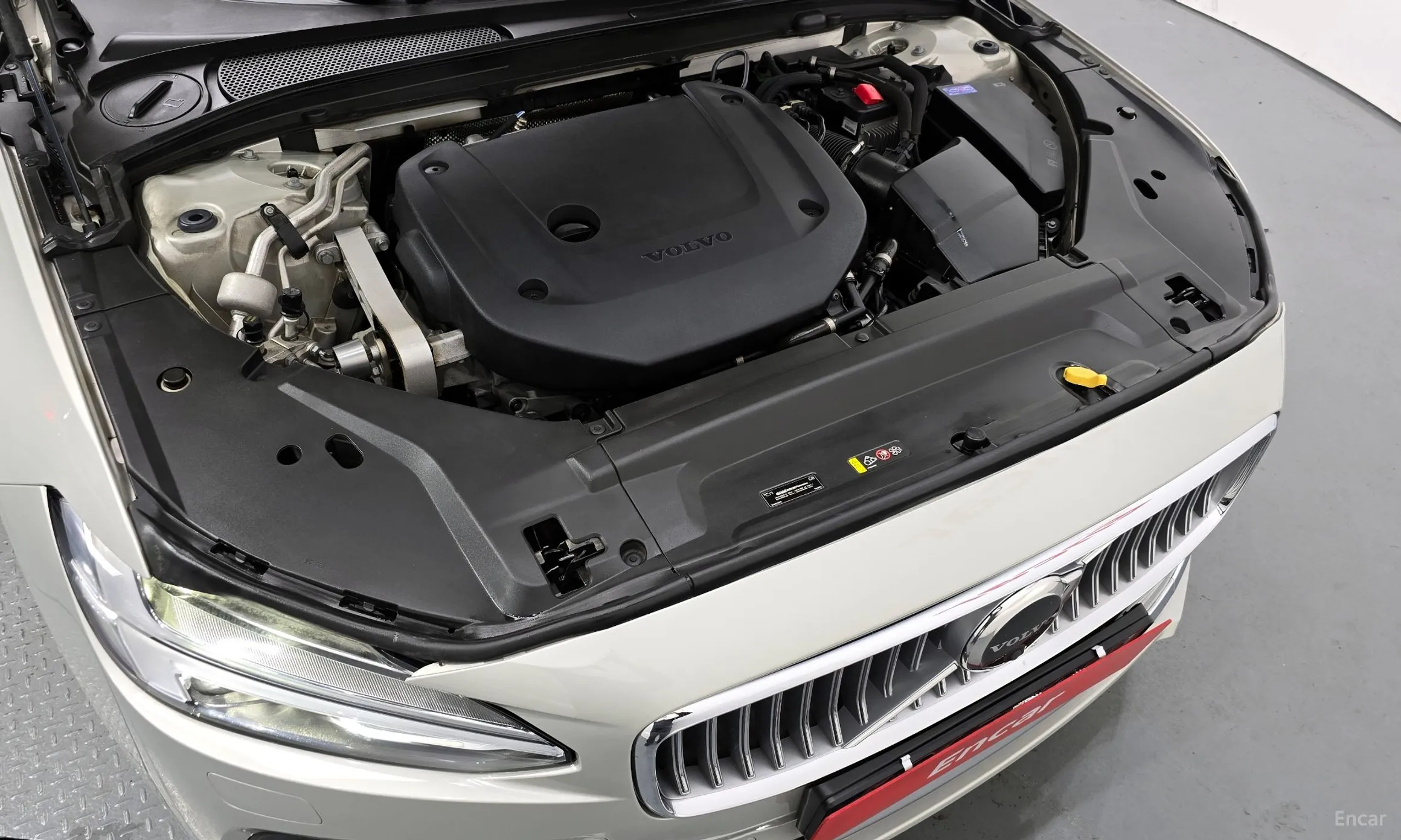 Volvo S90 превью 6