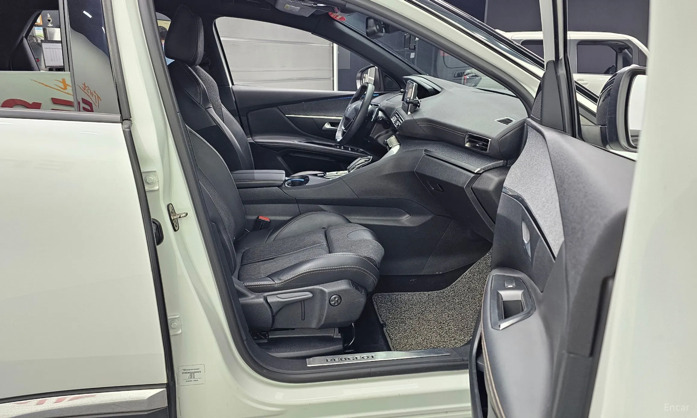Peugeot 3008 2nd generation превью 11