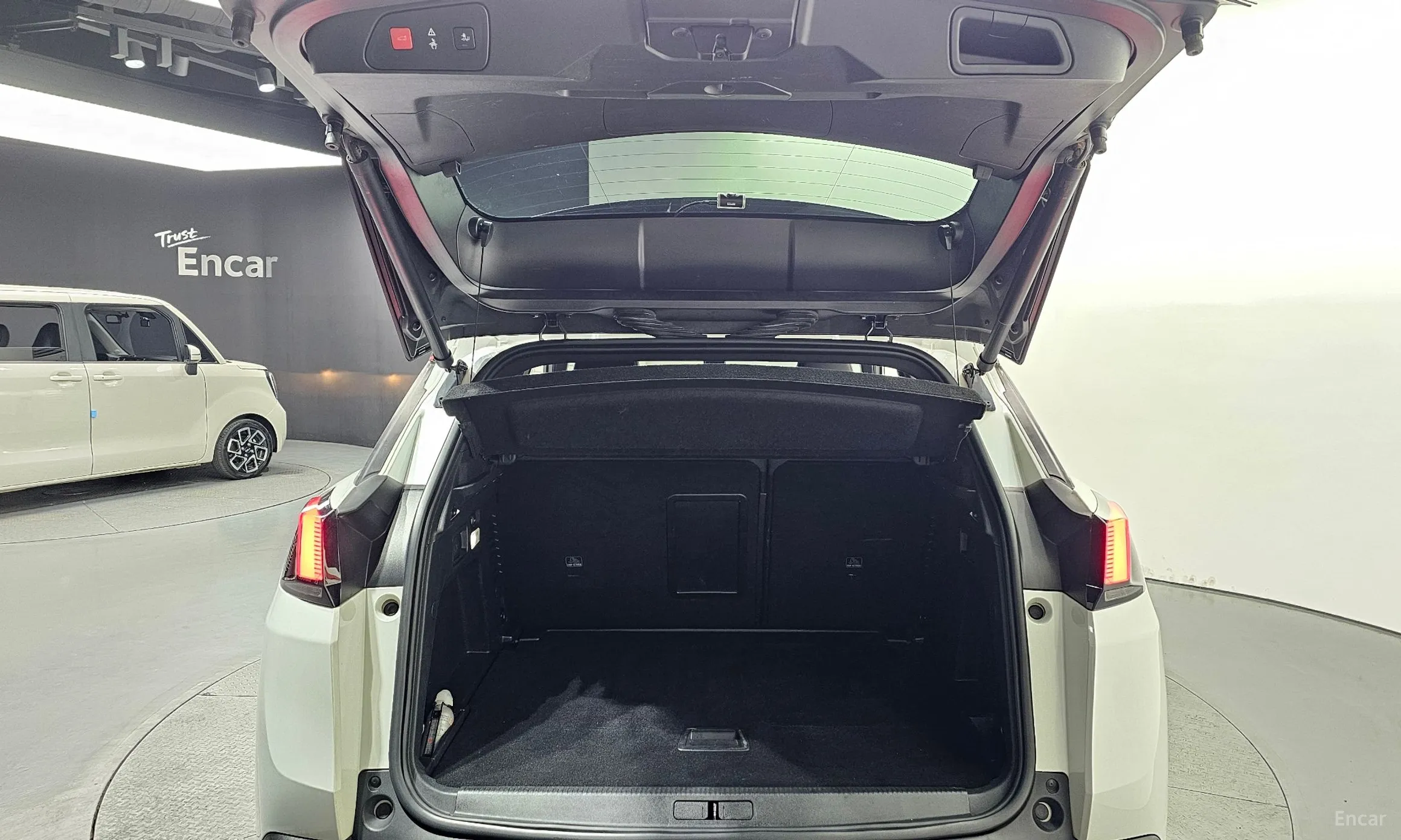 Peugeot 3008 2nd generation превью 20