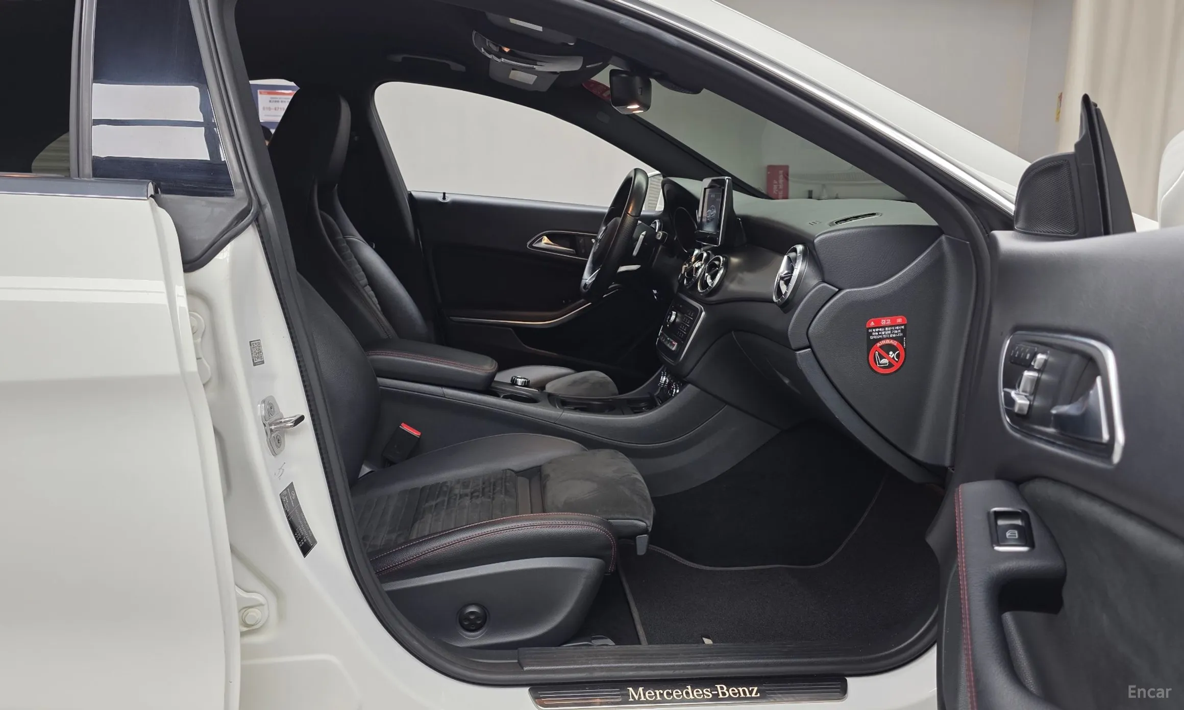Mercedes Benz CLA-Class C117 превью 11