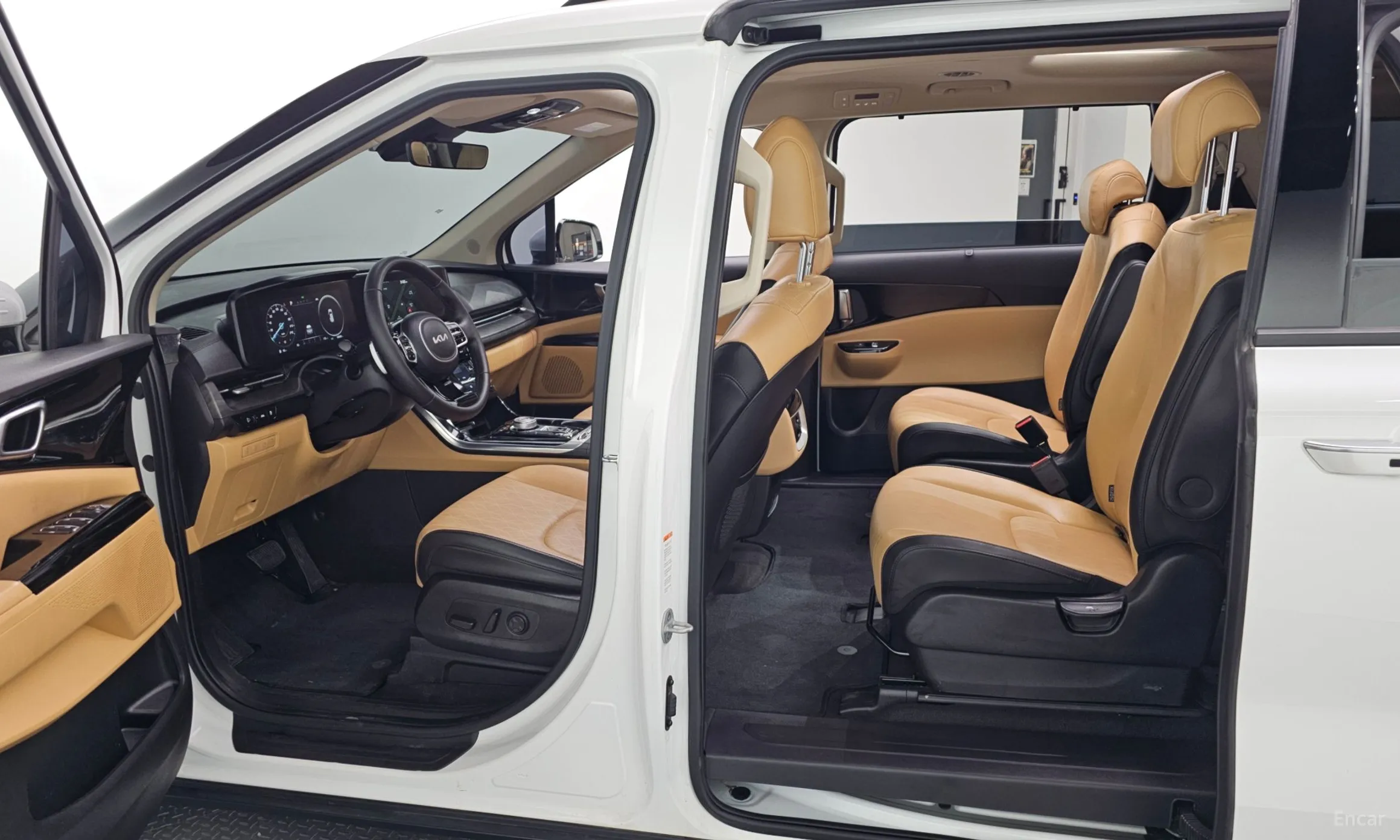 Kia Carnival Gen 4 превью 10