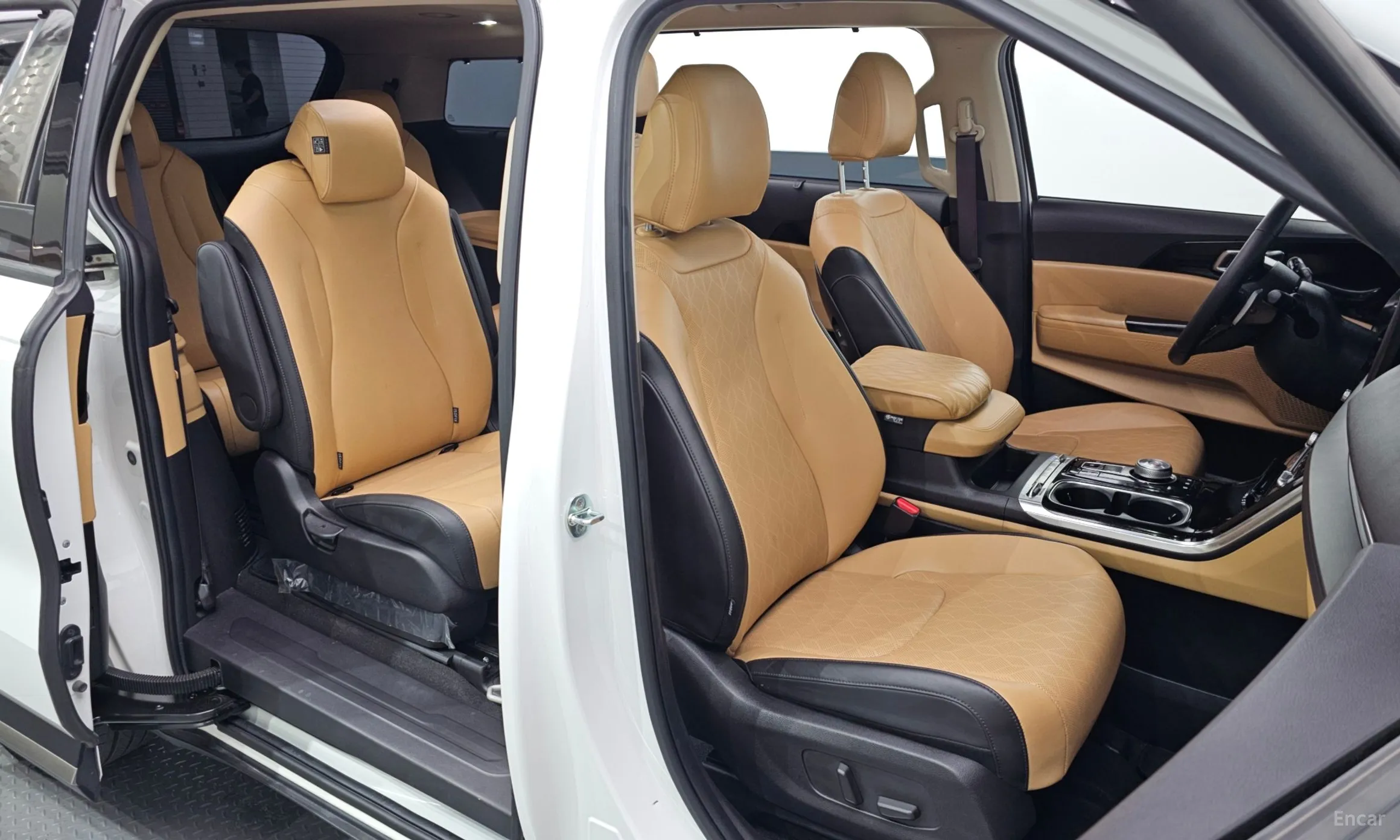 Kia Carnival Gen 4 превью 11