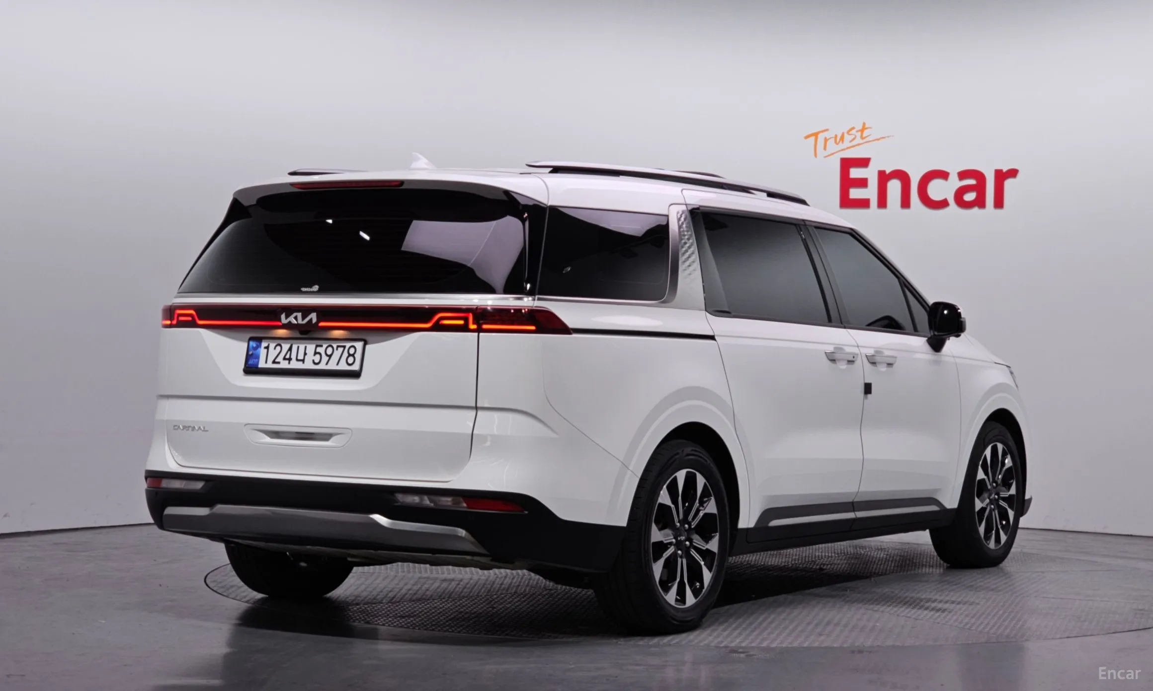 Kia Carnival Gen 4 превью 2