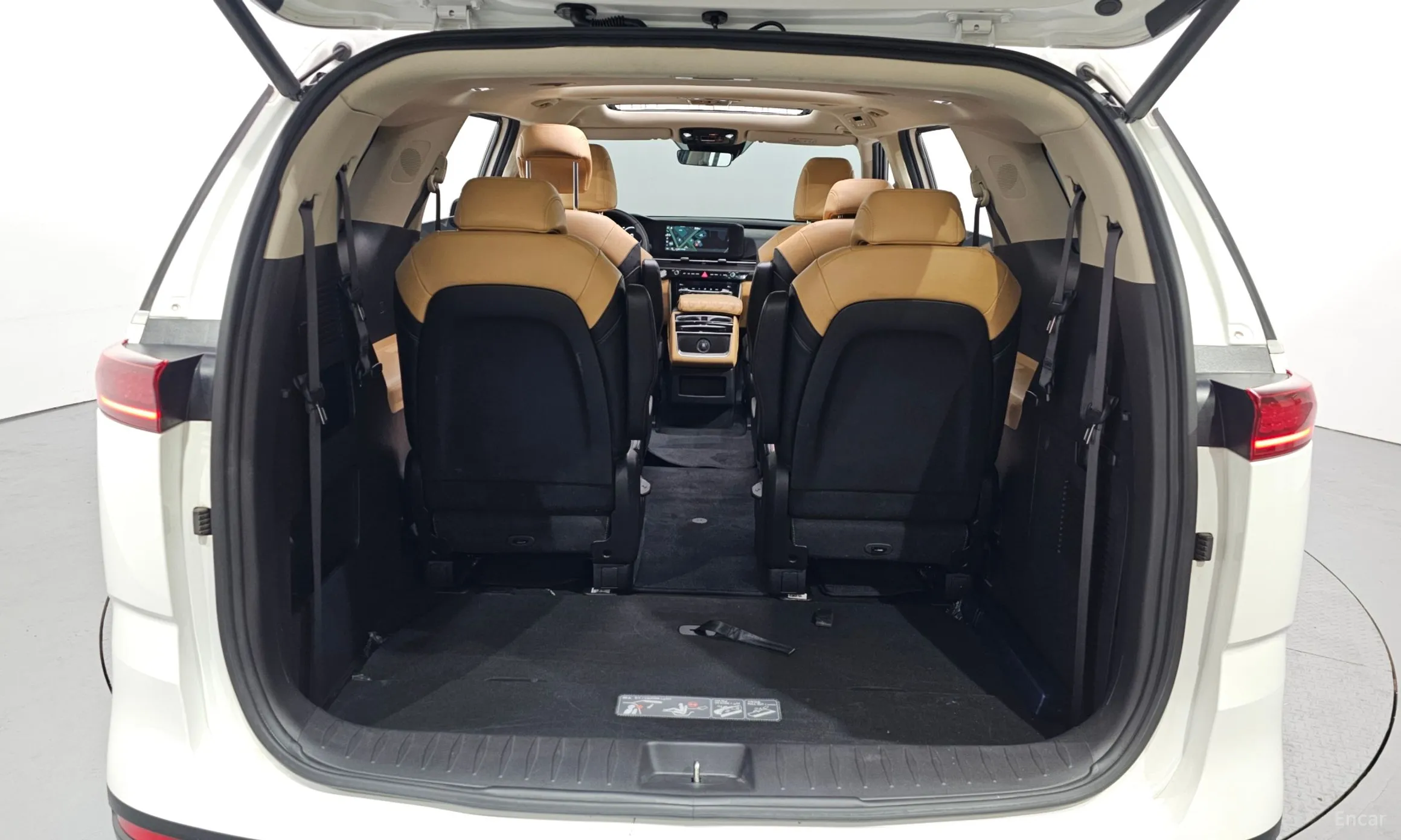 Kia Carnival Gen 4 превью 20