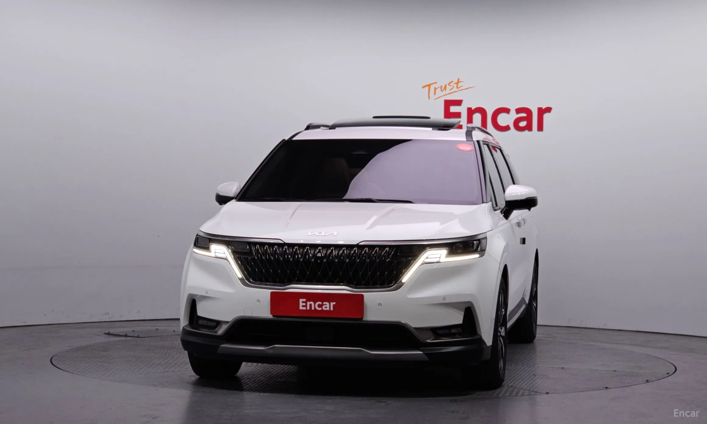 Kia Carnival Gen 4 превью 3